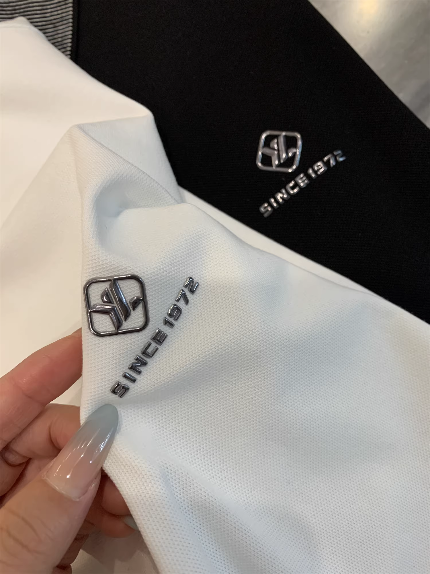 Áo polo cotton thoáng khí Don Quixote! Cổ áo phối màu! Xu hướng áo polo ngắn tay đơn giản, giản dị dành cho nam mùa hè.