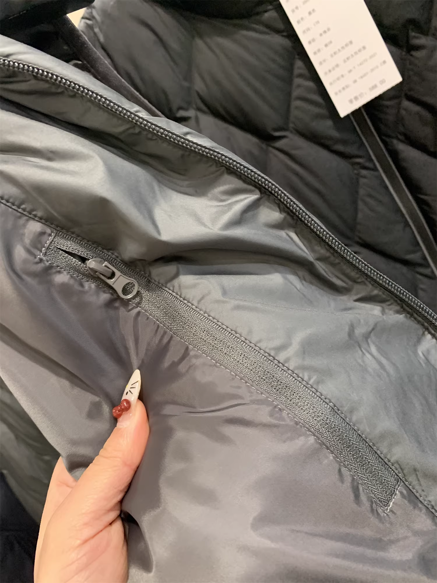 Don Quixote, trực tiếp từ nhà máy! Áo khoác phao nam cổ đứng, họa tiết mùa đông, chất liệu 90% lông vũ vịt do khách hàng cung cấp!