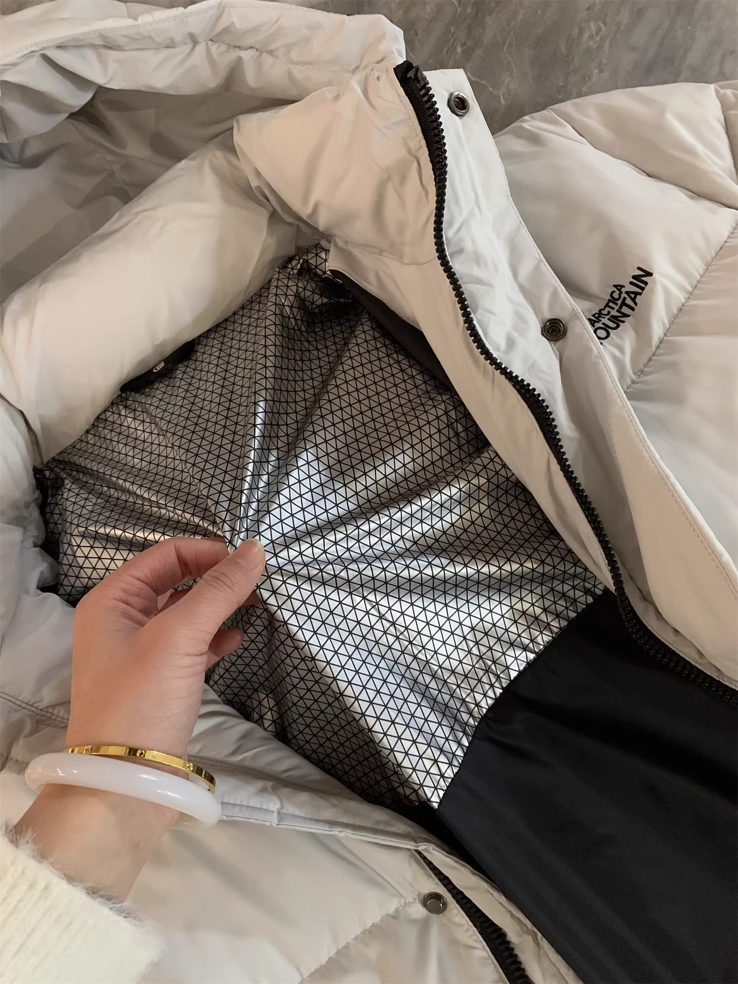 Don Quixote, chiếc áo khoác đi bộ! Áo khoác dài có mũ trùm đầu dành cho nam mùa đông, có lớp lót bằng công nghệ graphene.