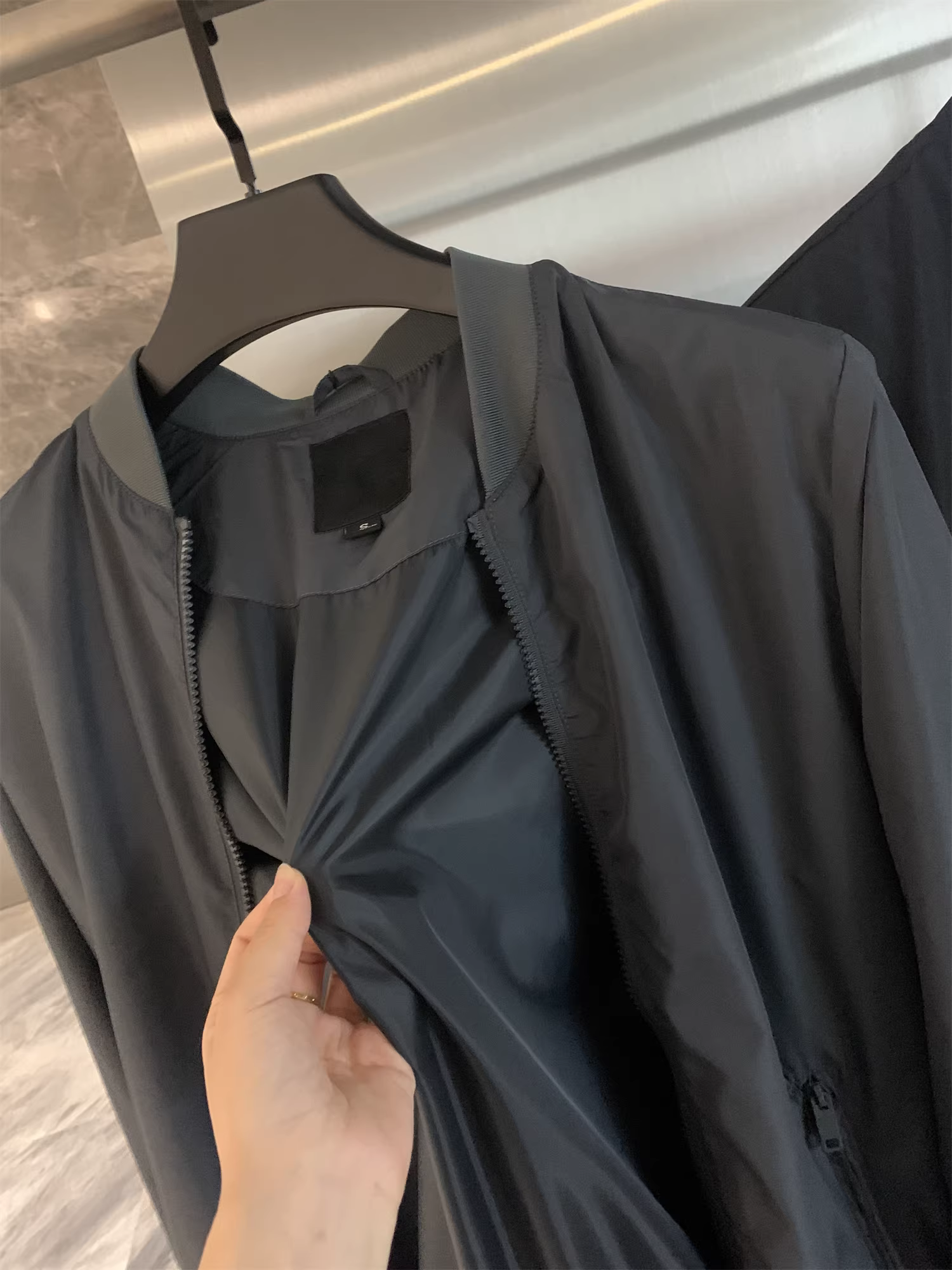 Don Quixote, một thương hiệu độc đáo ở Châu Âu và Châu Mỹ! Thoải mái và phong cách! Áo khoác nam cổ bóng chày mùa thu, đa năng, kiểu dáng giản dị.