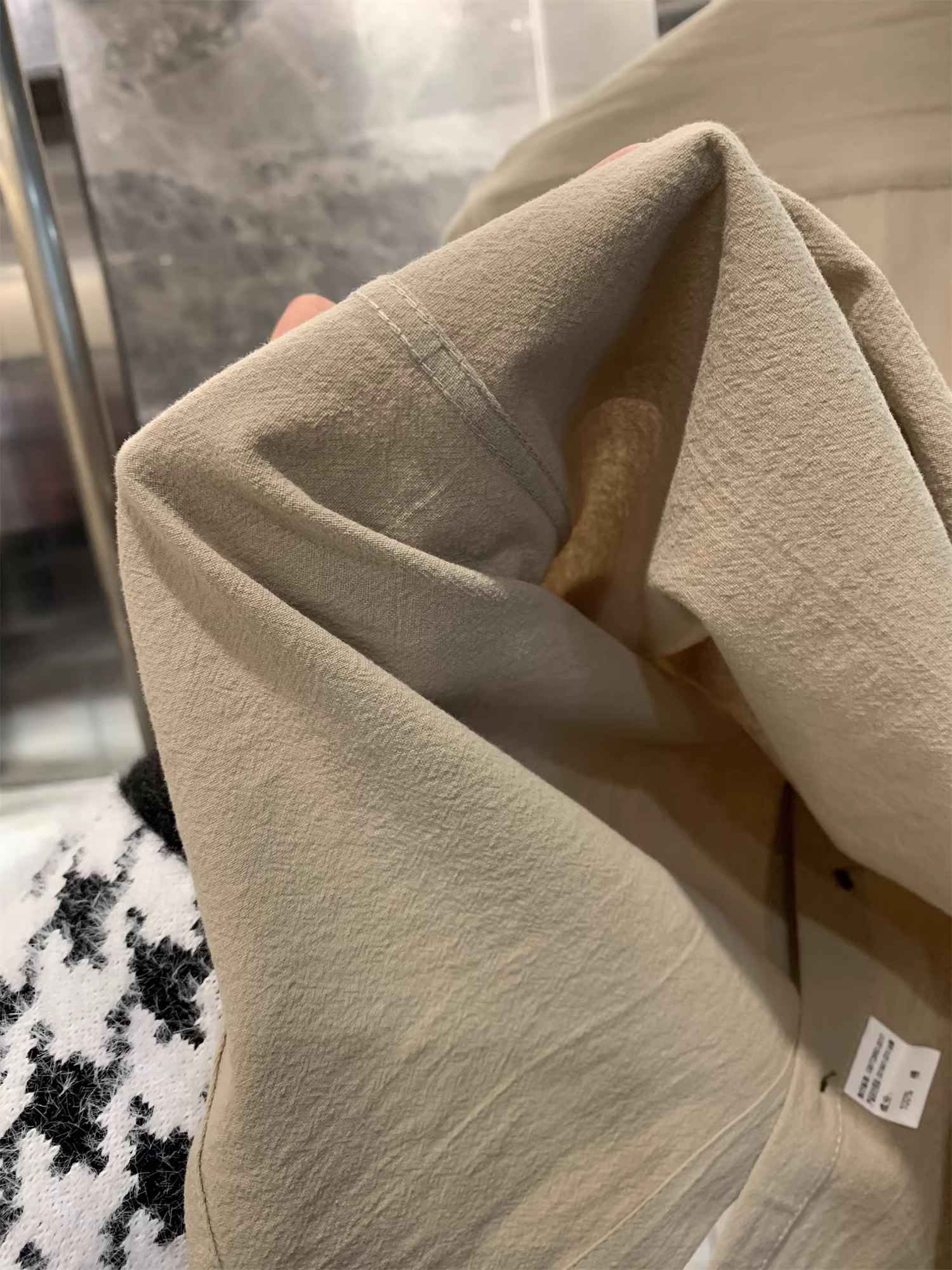 Dòng sản phẩm đa năng Don Quixote! 100% cotton! Áo sơ mi dài tay chất liệu cotton-linen hơi nhăn dành cho nam.