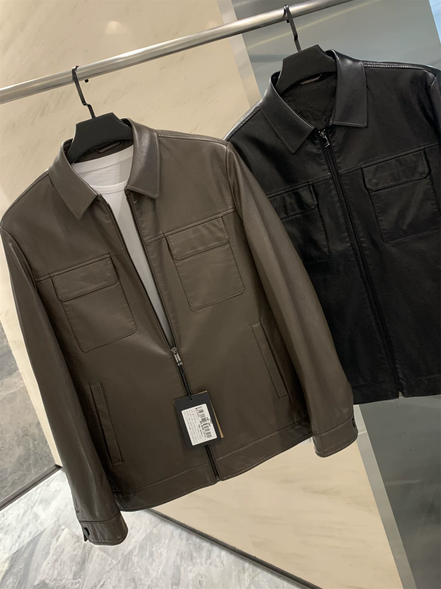 Don Quixote có hơn 1000 sản phẩm trong kho! Phong cách và sành điệu! Áo khoác công sở chất liệu da PU mùa thu, kiểu dáng cổ điển, áo khoác thường ngày dành cho nam.