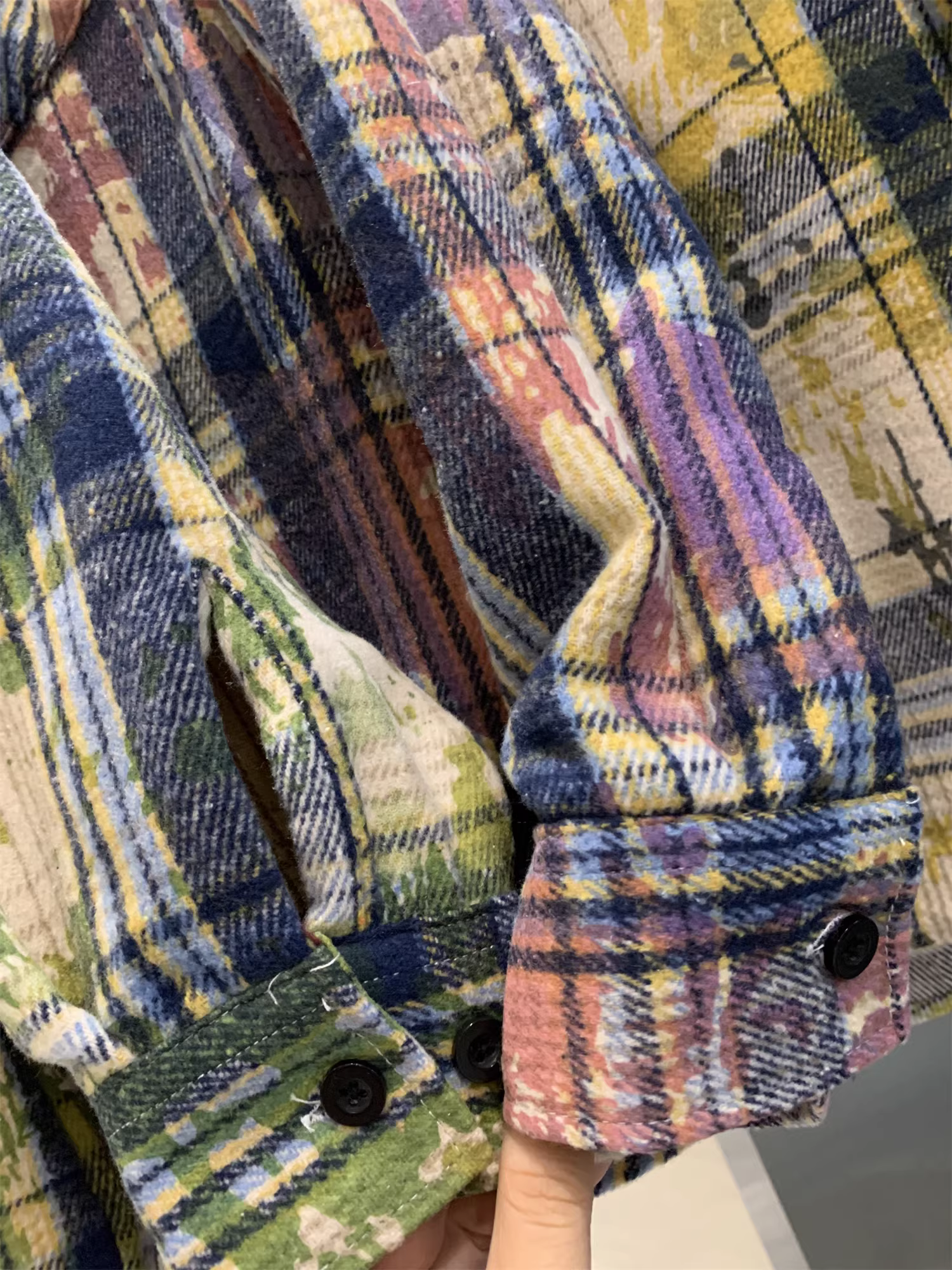 Don Quixote phong cách retro Mỹ! Áo khoác nhuộm màu mùa thu đông, kiểu áo sơ mi cá tính và sành điệu.