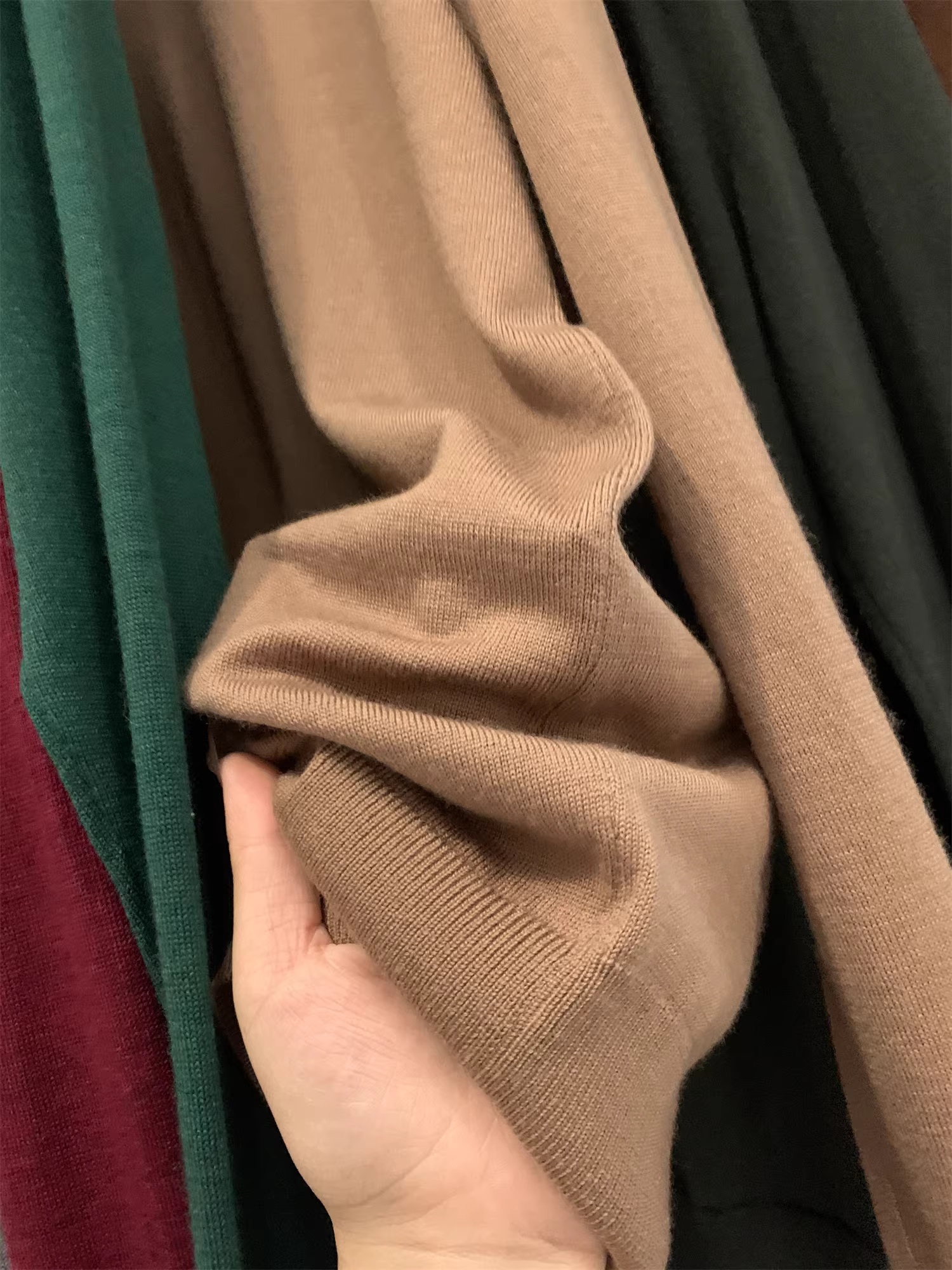 Áo len nam Don Quixote 100% len Merino! Áo len dệt kim trơn màu cổ tròn, chất liệu len mỏng, dệt kim mịn 16 gauge.