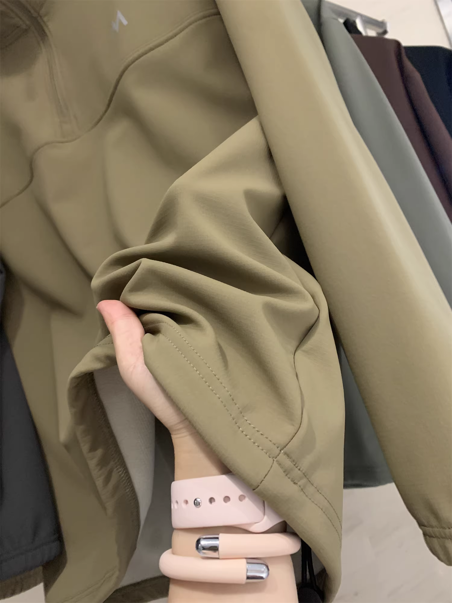 Đảo Don Quixote - Sản phẩm độc quyền! Chống xước và chống mài mòn! Áo nỉ nửa khóa kéo phong cách đôi dành cho hoạt động ngoài trời trên núi.