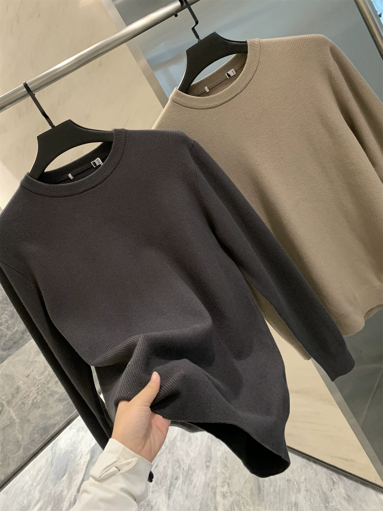 Áo len dệt kim cổ tròn tay dài đa năng mùa thu đông dành cho nam, dòng Don Quixote H, giá cực tốt! Mềm mại và thân thiện với làn da!