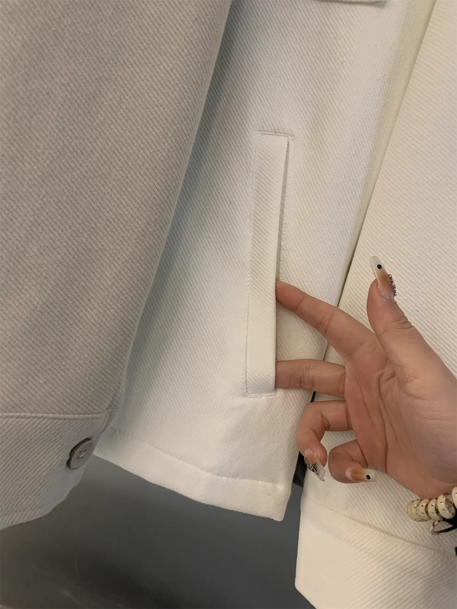 Don Quixote, một viên ngọc quý thật sự! Áo khoác dệt kim đa năng màu trơn, phong cách thể thao và giải trí thành thị của Gao Duan.