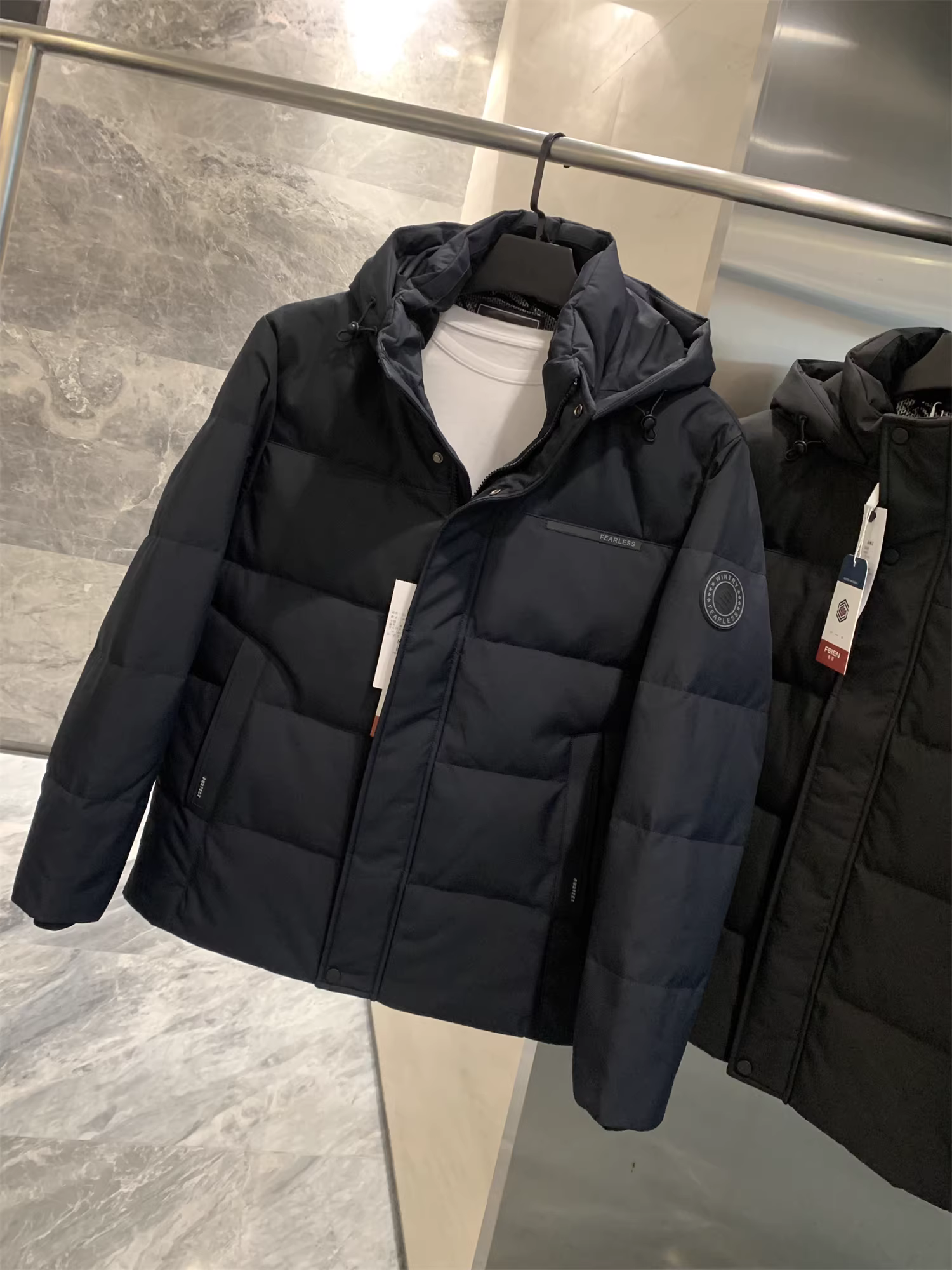 Áo khoác phao có mũ trùm đầu dành cho nam Don Quixote ODM, sản phẩm độc quyền! 90% lông vũ vịt! Trọng lượng cao, độ phồng cao, dày và ấm áp.