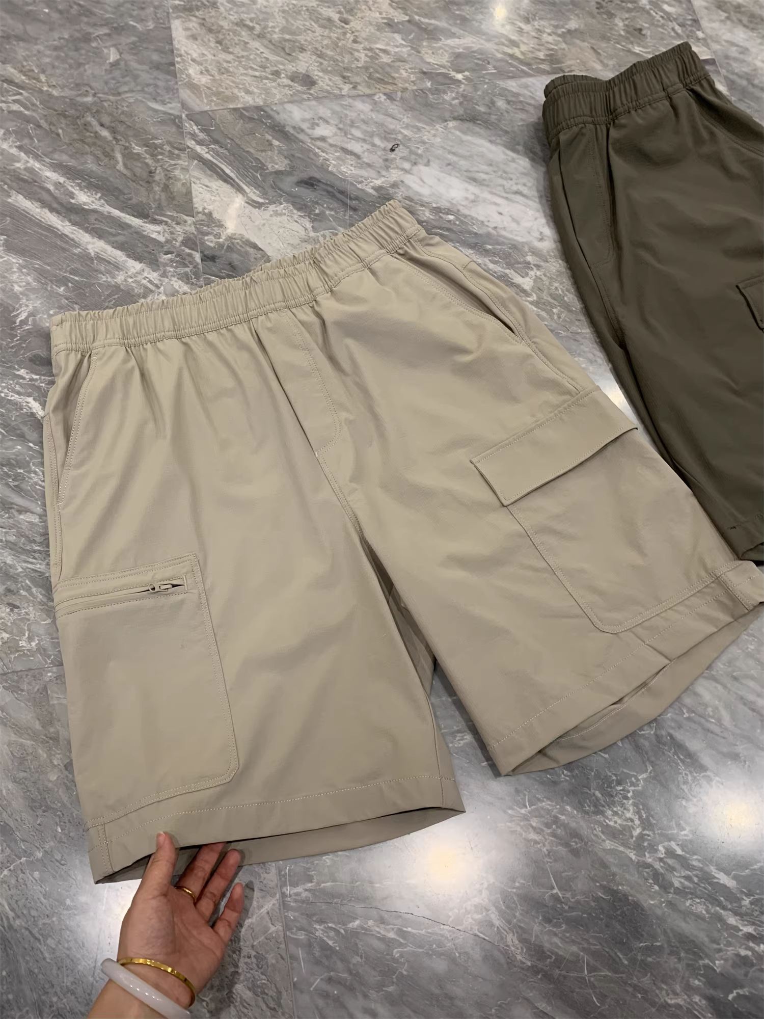 Quần short thể thao nam Don Quixote Ice Silk, chất liệu thoáng mát, thích hợp cho mùa hè, hoạt động ngoài trời, làm việc, phong cách thể thao, quần năm phần.