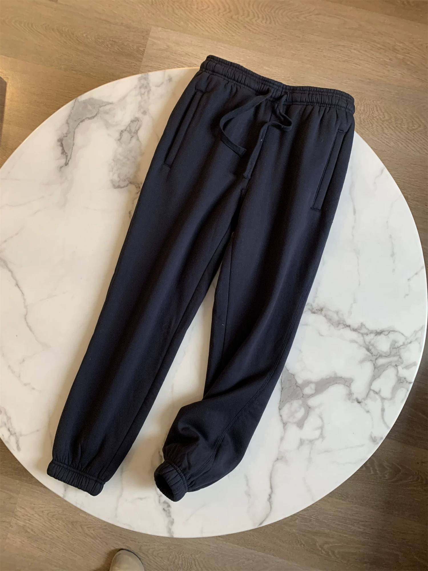 Đơn đặt hàng ngoại thương Don Quixote! Có lớp lót lông cừu và dày dặn! Quần thể thao nam mùa thu đông, thân thiện với da, ấm áp, lưng thun co giãn, bo gấu.