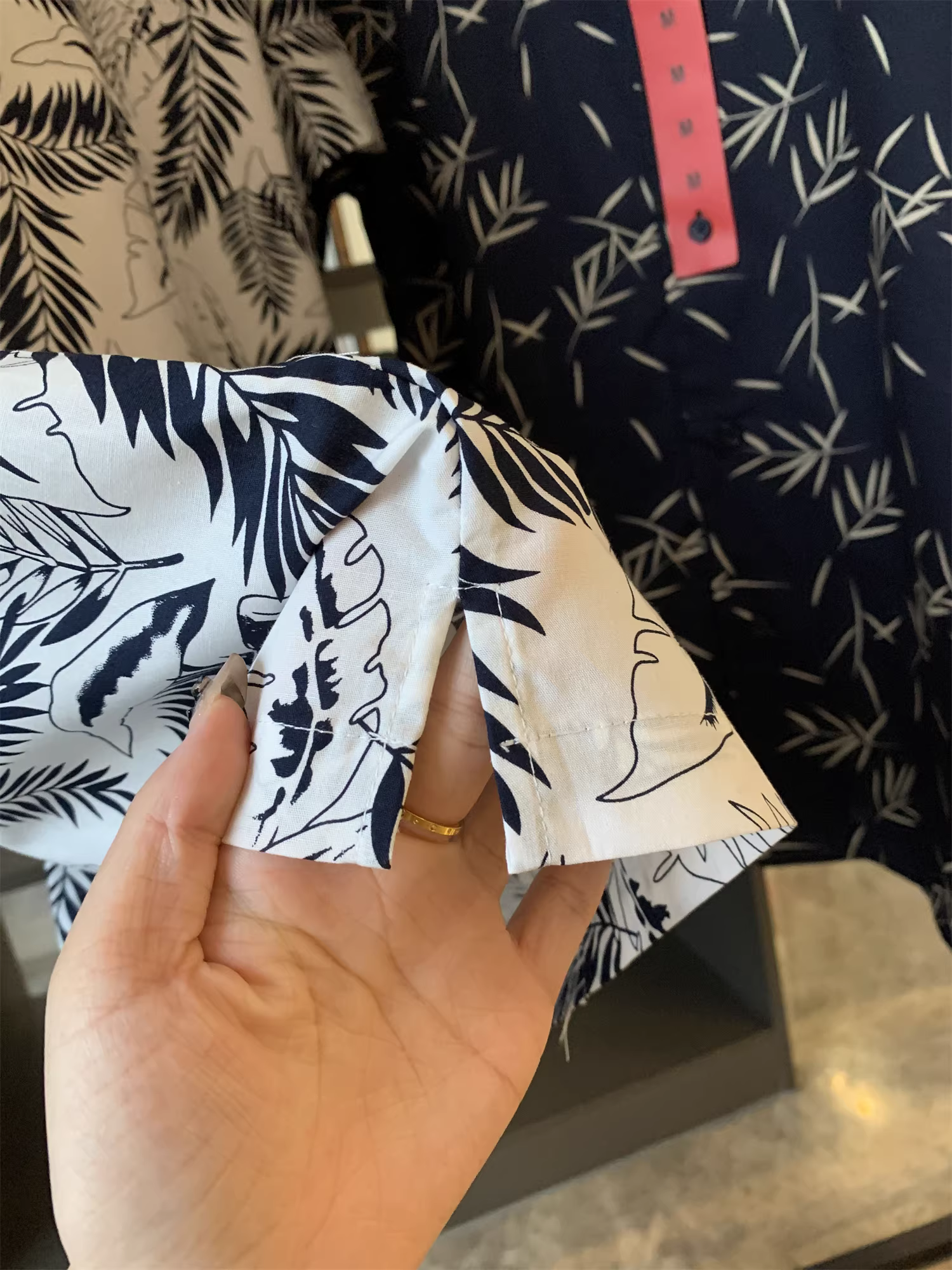 Don Quixote là thương hiệu hàng đầu của Bắc Mỹ! Áo sơ mi ngắn tay kiểu dáng giản dị, thoáng mát và thoáng khí dành cho nam giới mùa hè