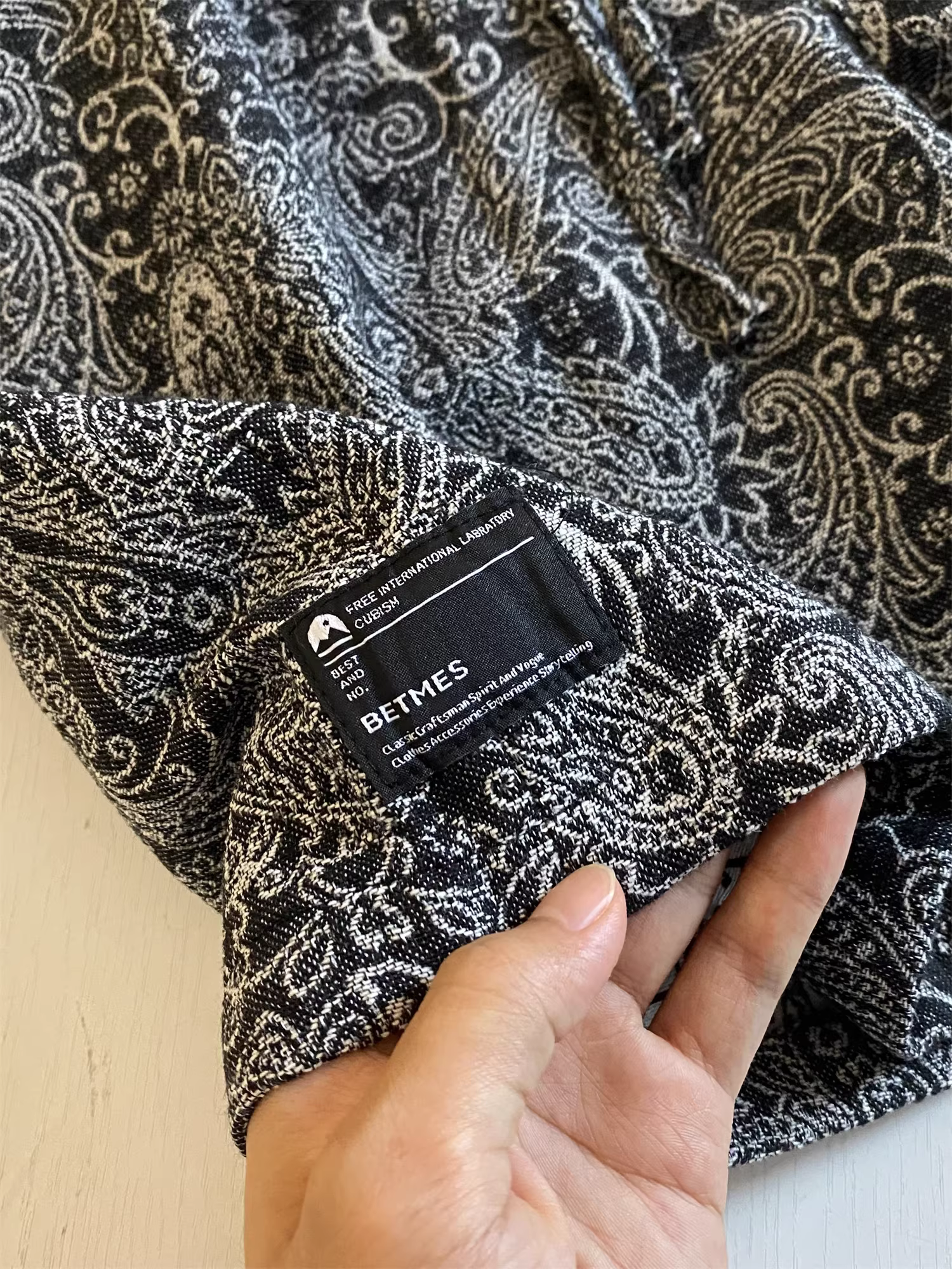 Dòng thiết kế Don Quixote! Vải Jacquard cổ điển! Quần short 5 điểm đa năng, lưng thun co giãn, dáng rộng dành cho nam