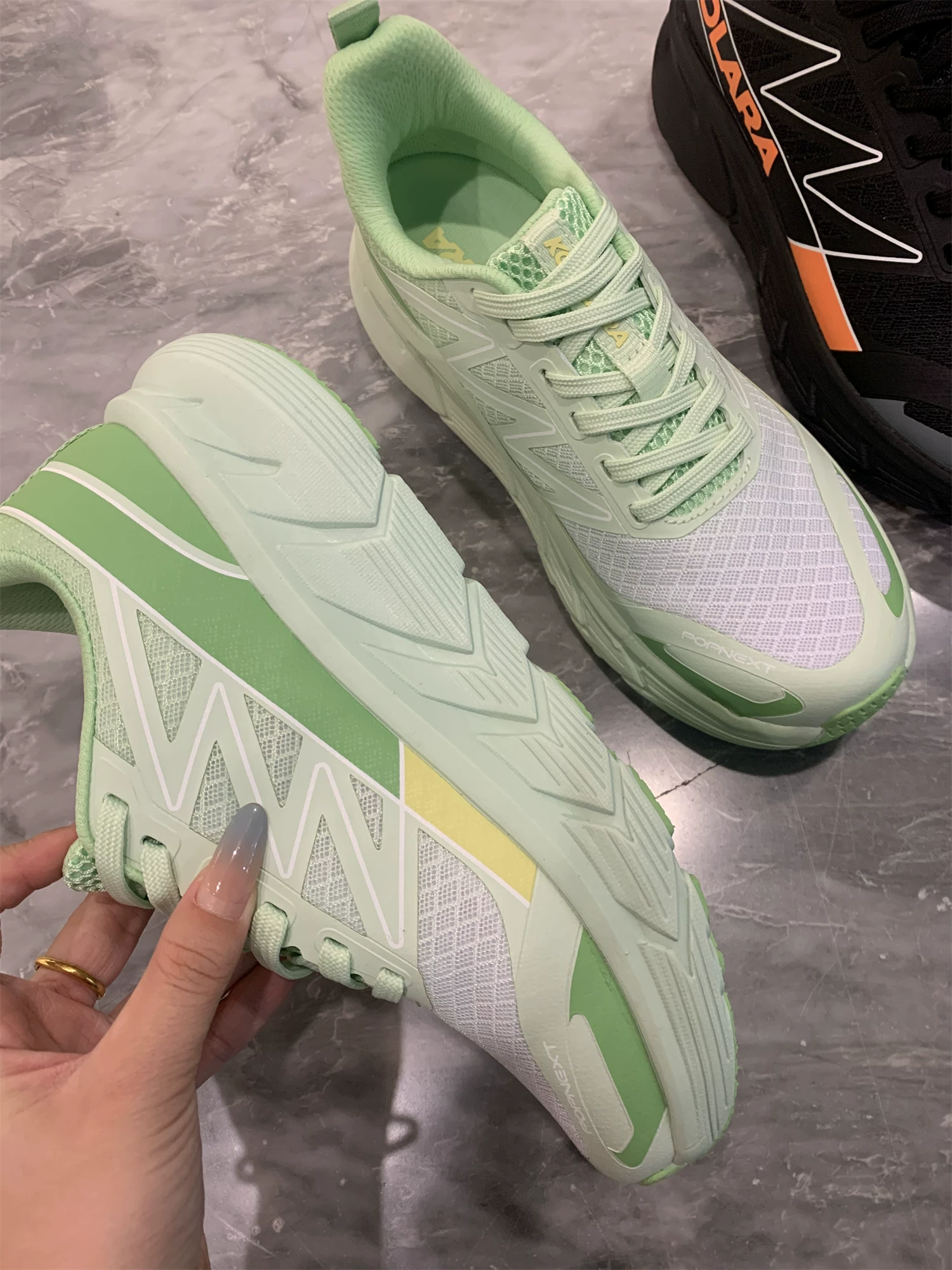 Don Quixote đang như đang đi trên mây! Lưới thoáng khí 3D! Công nghệ đệm khí, giày thể thao thoải mái dành cho nam.