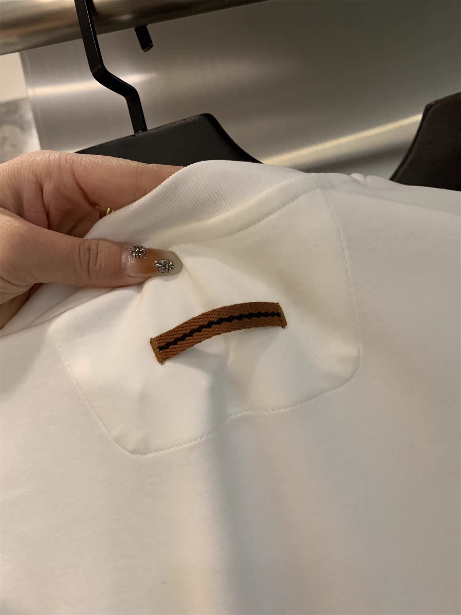 Don Quixote - Sự sang trọng nhẹ nhàng của Ý! Áo thun nam chất liệu cotton dài sợi Xinjiang làm mát bằng amoniac lỏng, màu trơn, cổ tròn, tay dài/ngắn.