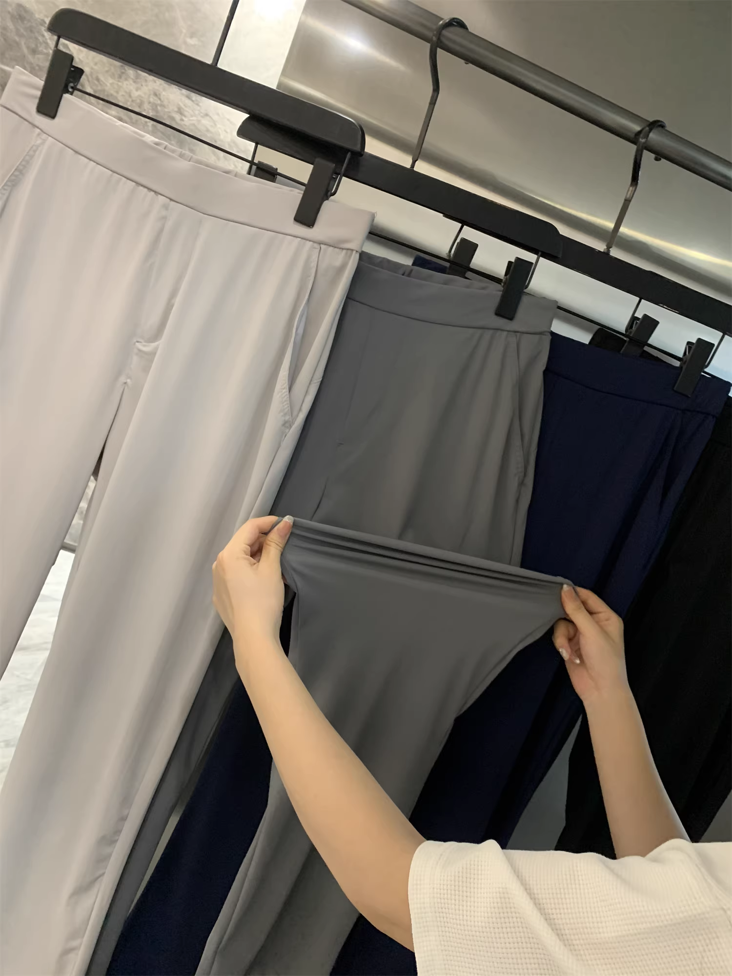 Don Quixote, hãy đến Hàn Quốc và đặt hàng! Công nghệ vải lụa băng đen! Quần nam mùa hè mỏng, co giãn, mặc ngoài trời, kiểu dáng thường ngày.