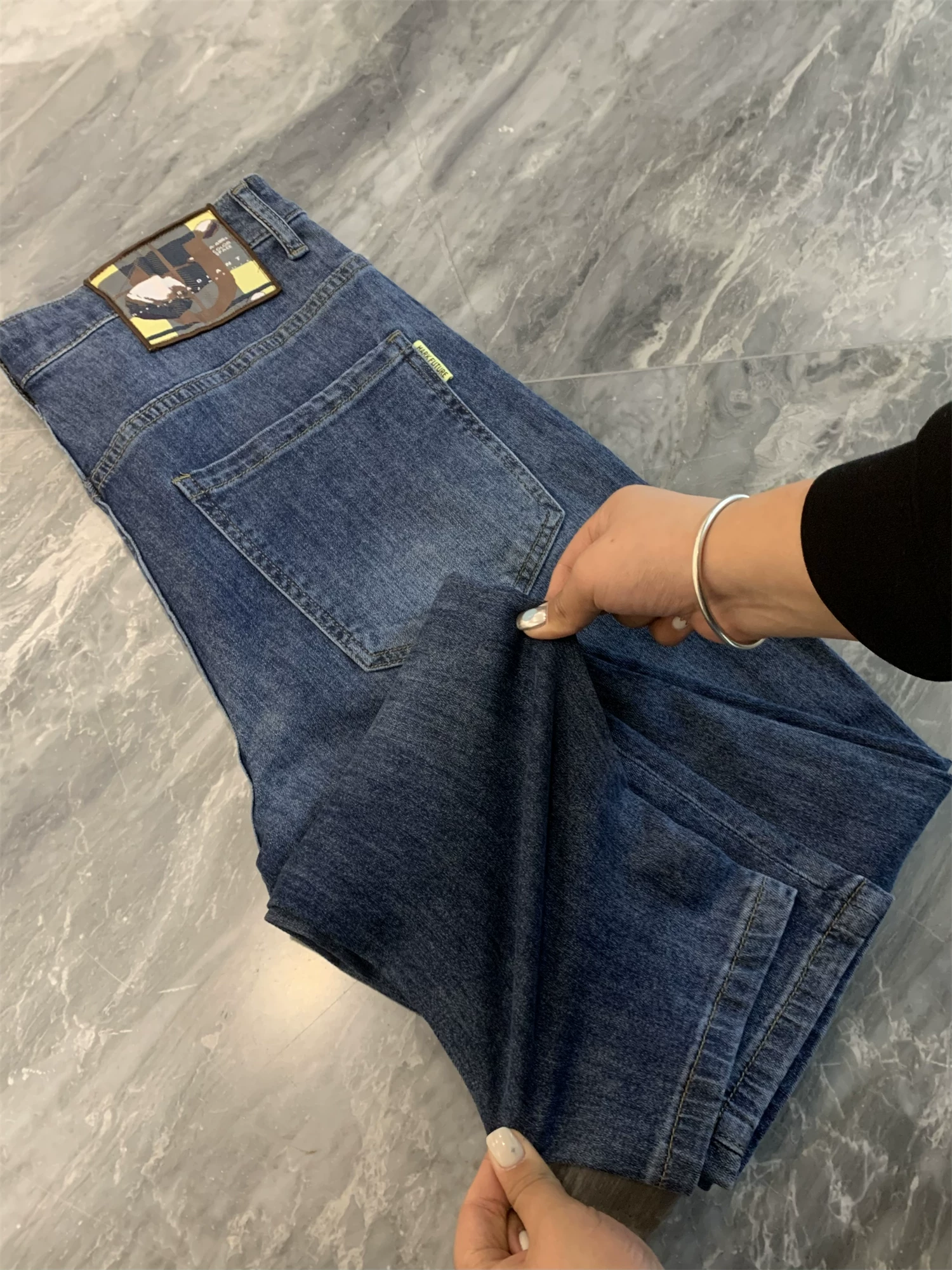 Quần jean cotton denim giặt mềm may thủ công Don Quixote! Quần jean nam dáng thẳng, thoáng khí, kiểu dáng thời trang mùa xuân hè.