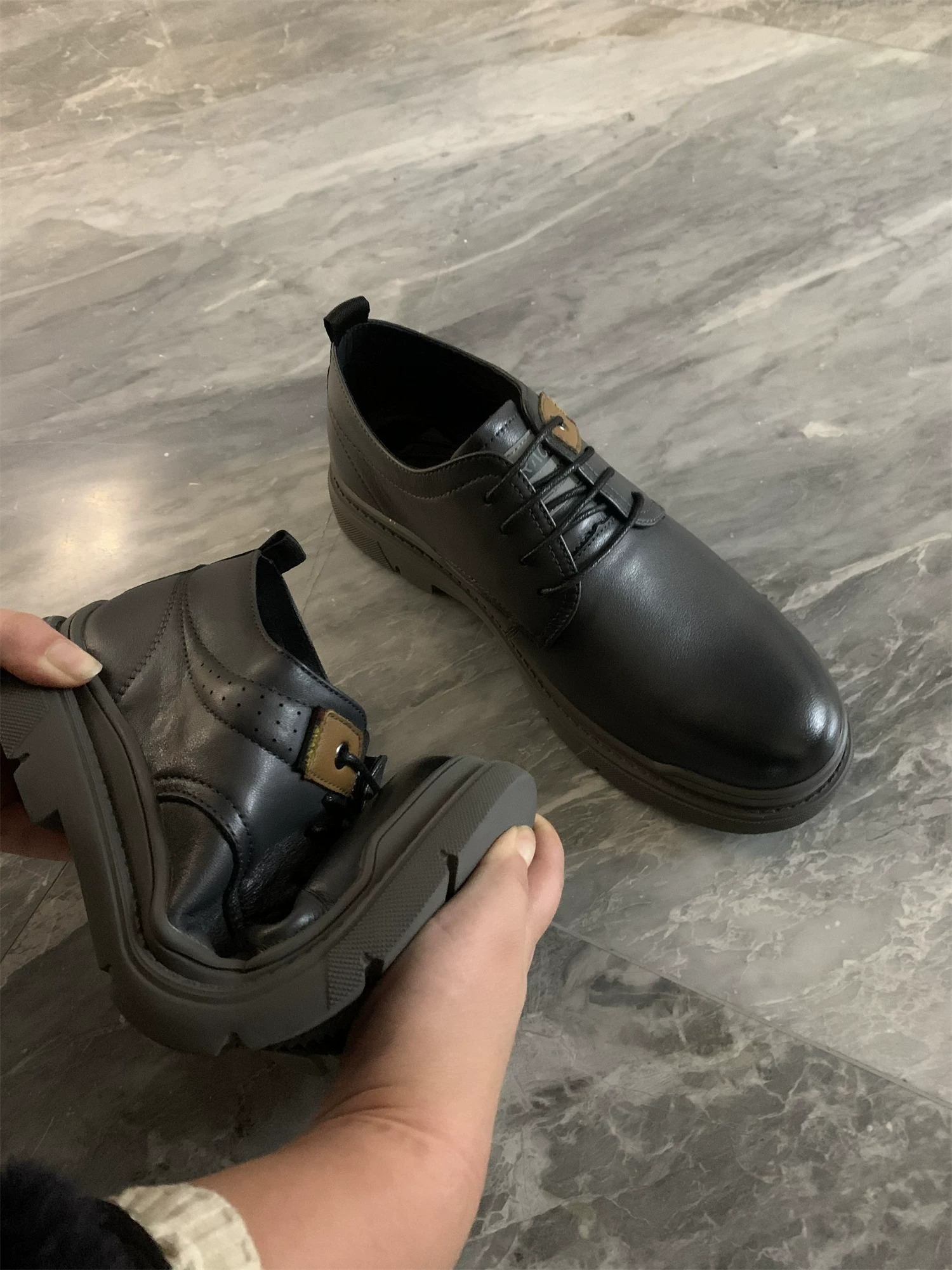 Giày da bò nguyên tấm Don Quixote! Giày nam thời trang trẻ trung, mũi tròn, chất liệu da thật, đế cao su.