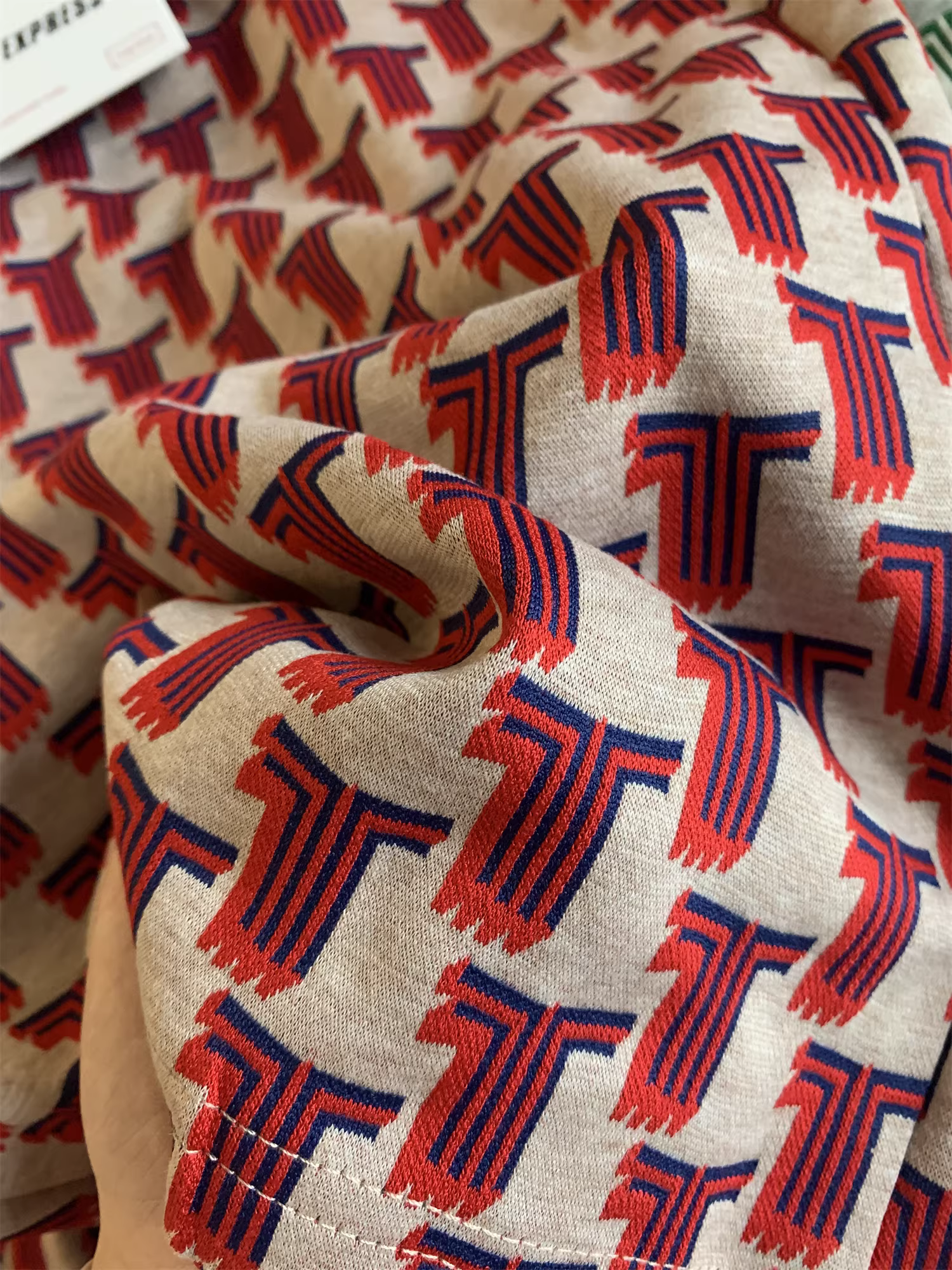 Don Quixote là phố đi bộ cao cấp của Mỹ! Quần short dệt jacquard kiểu bãi biển Hawaii, quần short bóng rổ dệt kim dáng thẳng rộng.