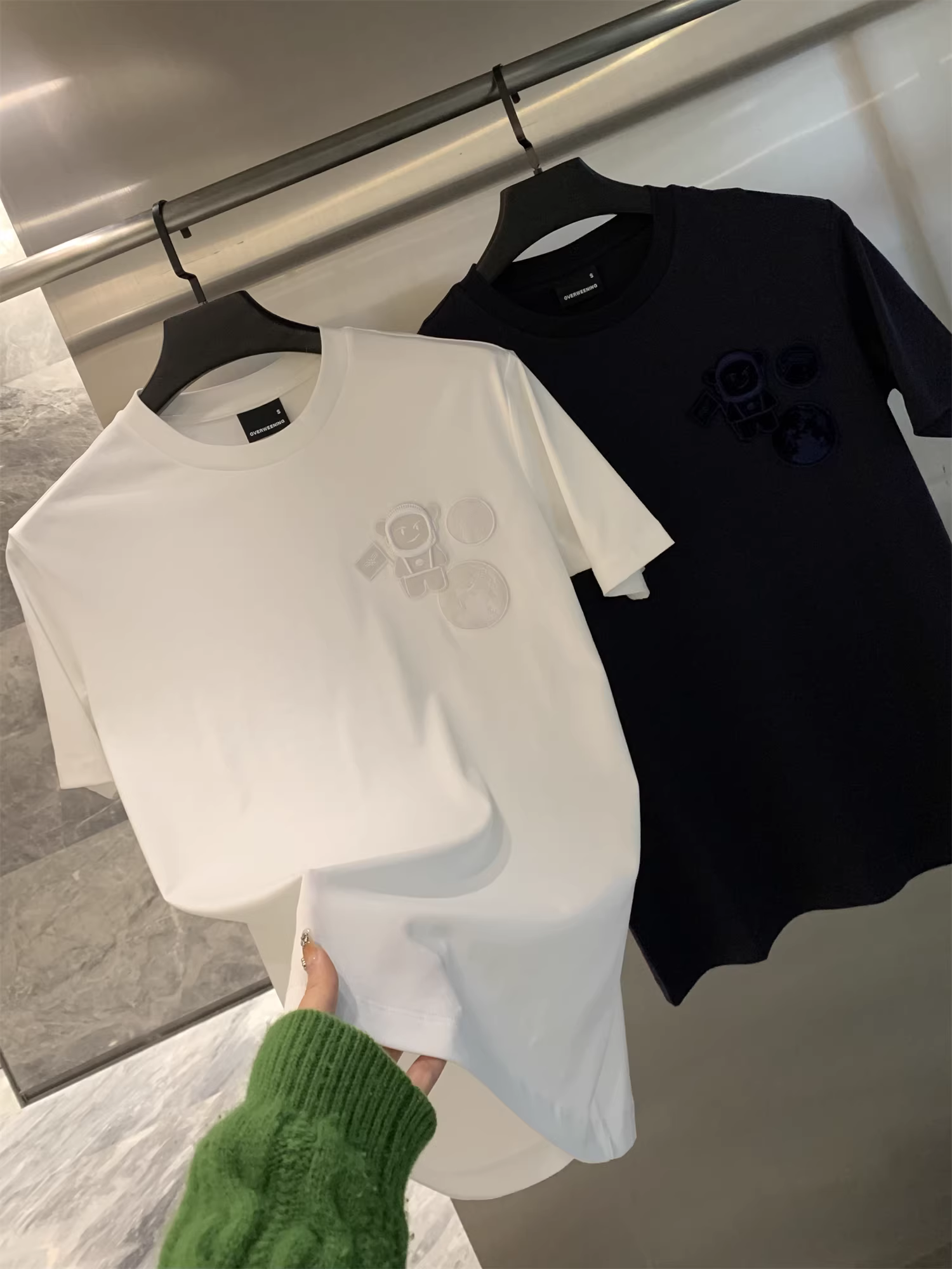 Don Quixote Chất liệu cotton mềm mại sang trọng của Ý! Áo thun ngắn tay thêu màu trơn nhẹ thoáng khí mùa hè unisex hợp thời trang