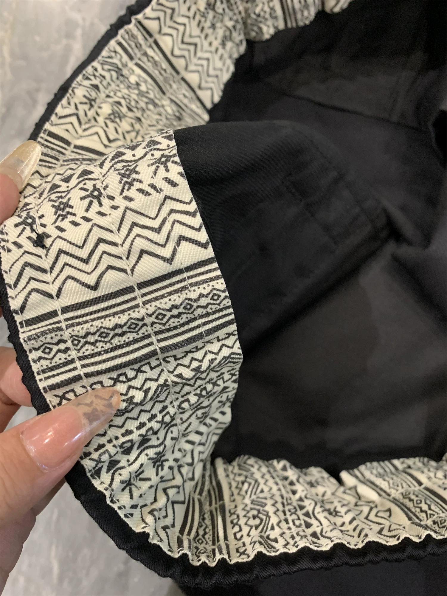 Quần Don Quixote xuất xưởng trực tiếp! Thân thiện với da và thoáng khí! Quần jean nam dáng thẳng, chất liệu mới mùa xuân thu.