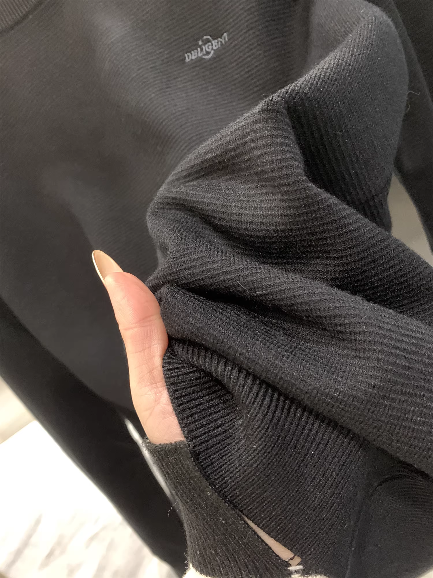 Hàng hiệu Don Quixote H! Sợi dệt lõi, dệt kim hai mặt! Áo len dệt kim ấm áp thân thiện với da dành cho nam mùa thu đông.