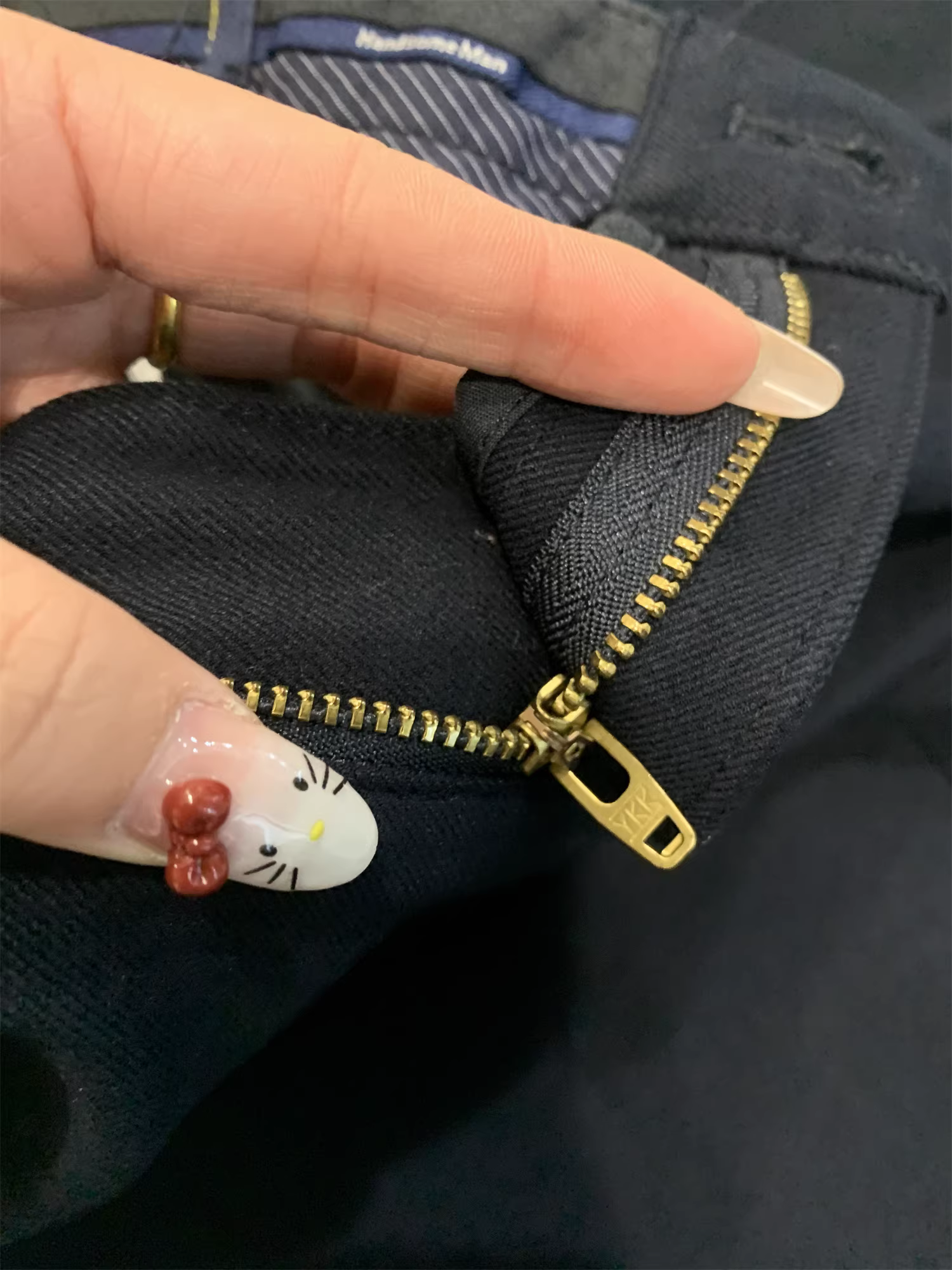 Don Quixote H series cổ điển! Dày và ấm áp! Quần âu ống đứng mùa đông ấm áp và thân thiện với làn da dành cho nam.