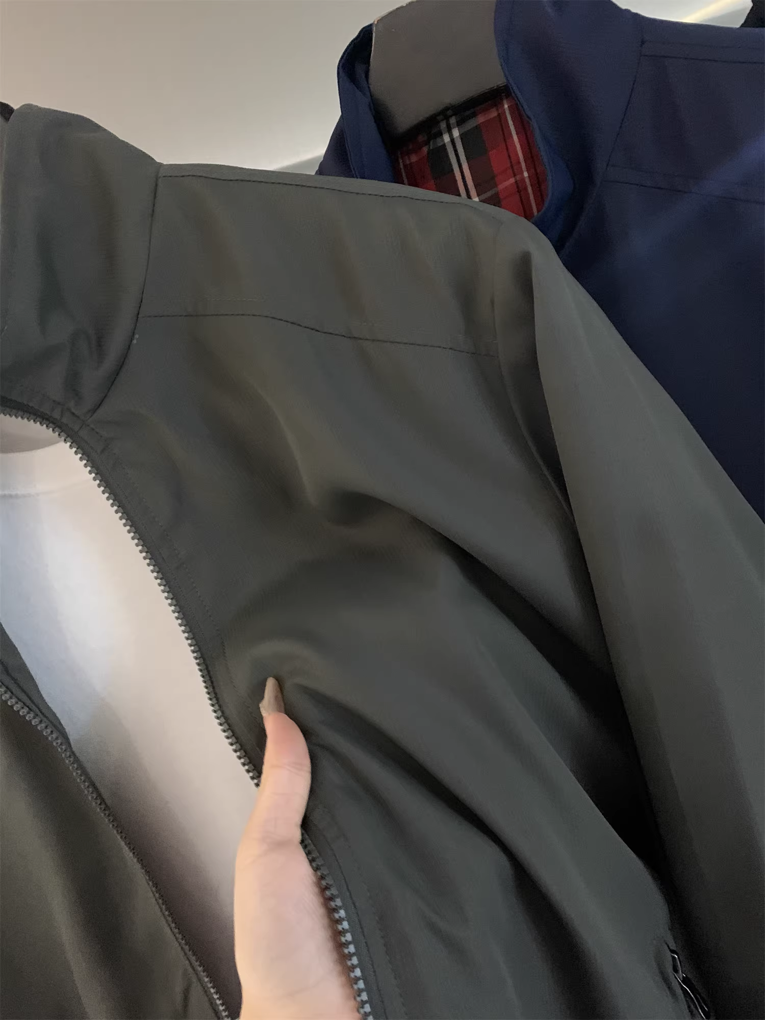 Don Quixote, một thương hiệu độc đáo ở Châu Âu và Châu Mỹ! Chất liệu cao cấp! Áo khoác nam cổ đứng, chống nhăn, nhanh khô, hợp thời trang mùa thu.