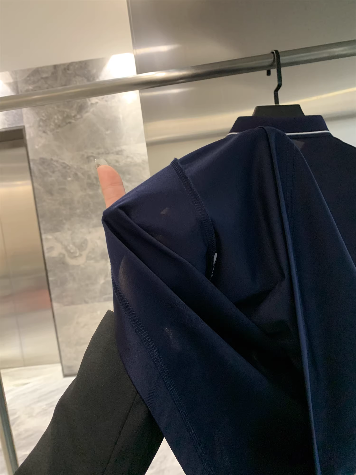 Áo polo nam mùa hè chất liệu pha tơ tằm Don Quixote! Họa tiết jacquard tối màu! Áo sơ mi ngắn tay phong cách business casual nhẹ nhàng.