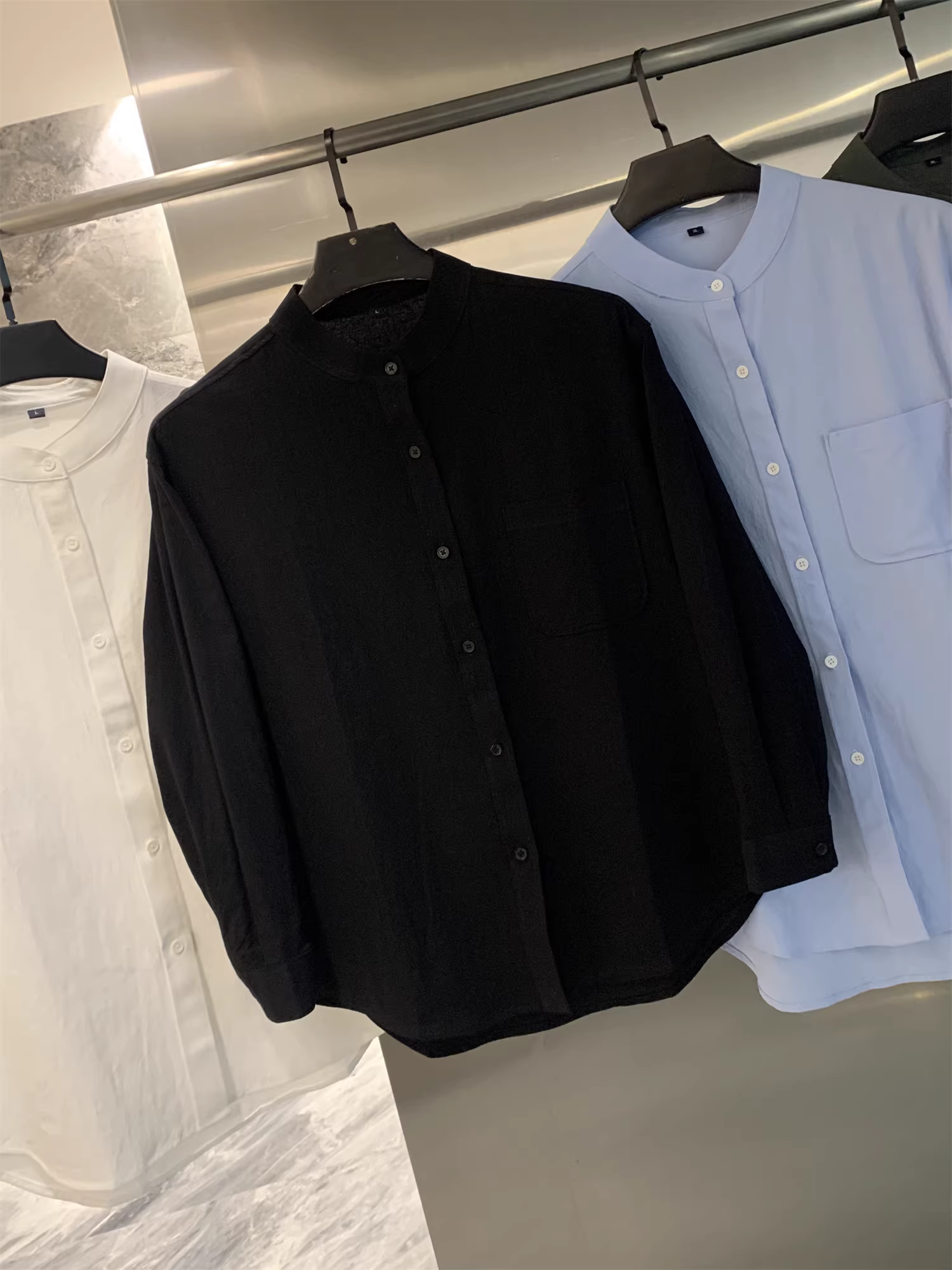 Don Quixote 100% cotton! Rất được khuyến khích! Áo sơ mi dài tay cổ Henry kiểu dáng mỏng dành cho cặp đôi mùa xuân hè rất hợp thời trang.