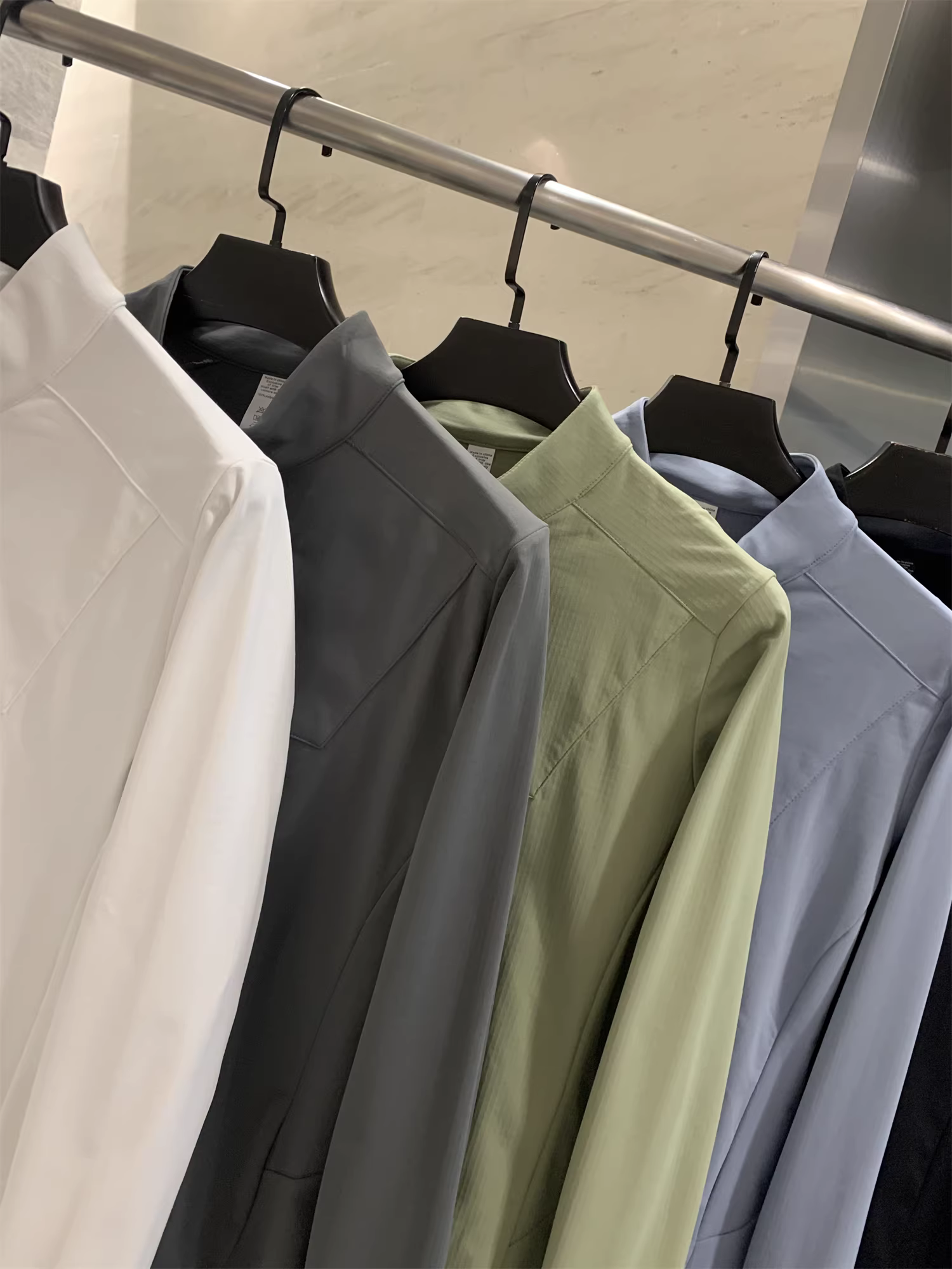 Don Quixote D series! Công nghệ giữ nhiệt, chất liệu lông cừu tích hợp hình vuông! Áo thun dài tay cổ đứng thường ngày ngoài trời mùa thu dành cho nam.