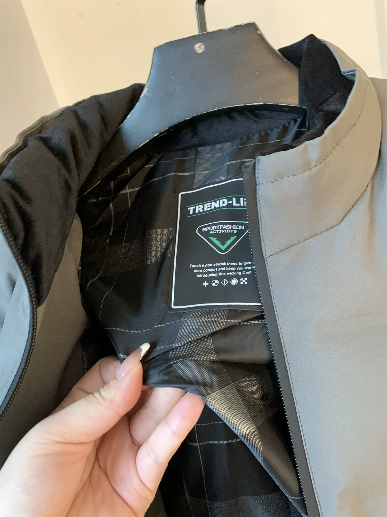 Áo khoác cotton cổ đứng mùa thu đông dành cho nam của công ty Don Quixote ODM! Dày, mềm mại và ấm áp!