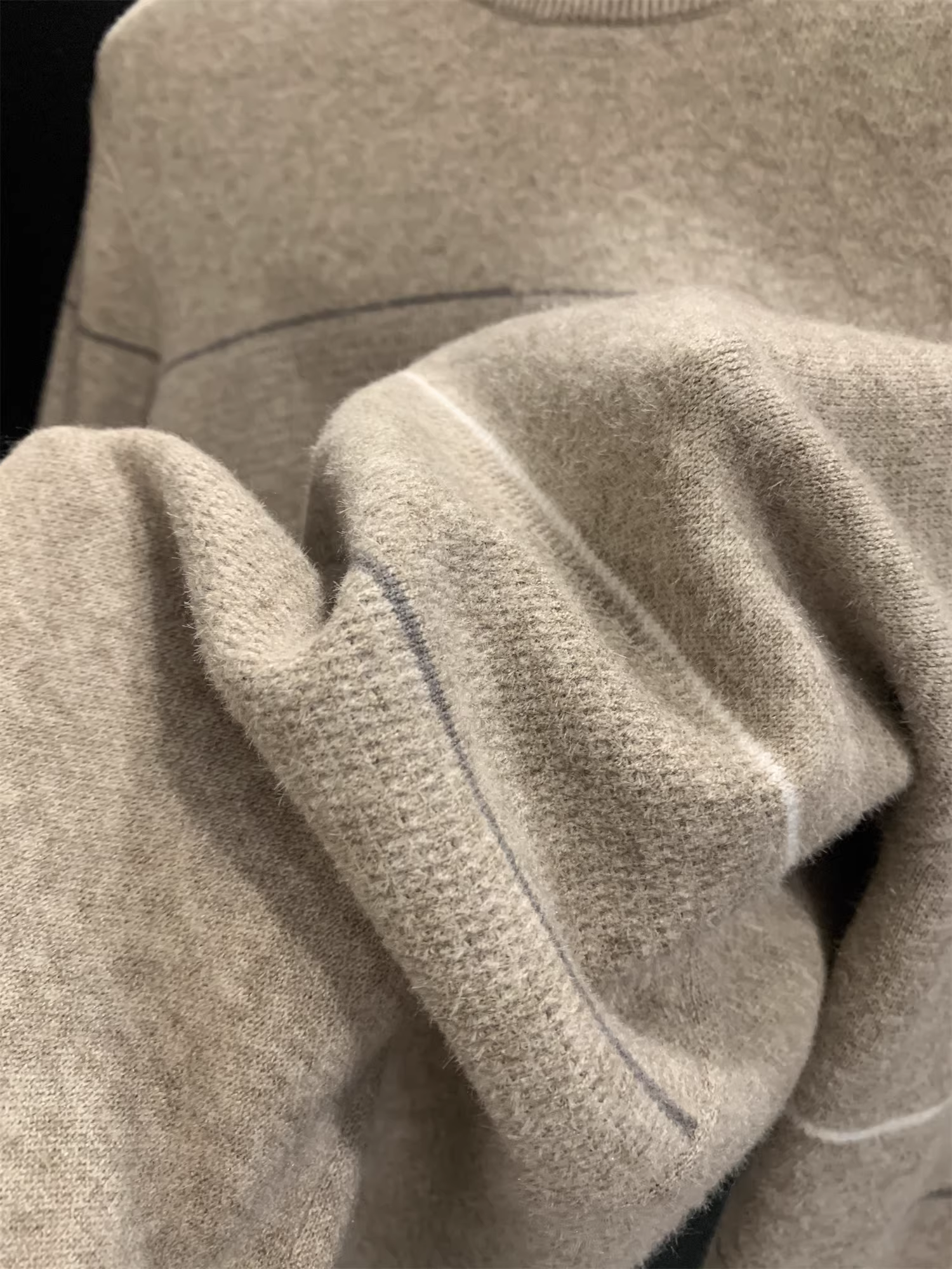 Áo len nam cổ tròn dệt jacquard họa tiết Don Quixote! Tinh tế và thân thiện với làn da! Áo len dệt kim cổ tròn nam mùa thu đông