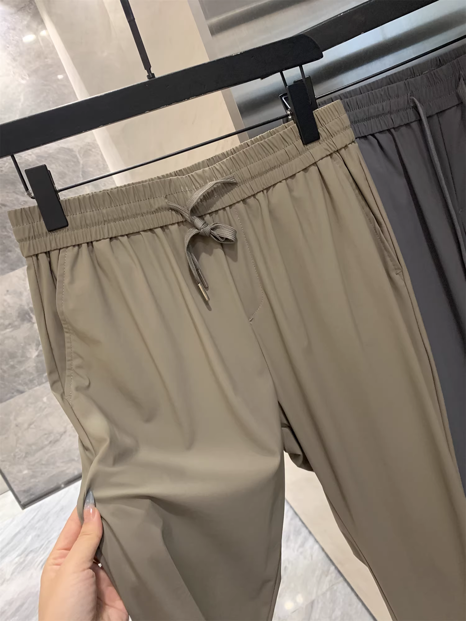 Don Quixote Ice-Silk Smooth! Quần dài thể thao co giãn mỏng mùa hè nhanh khô cho nam