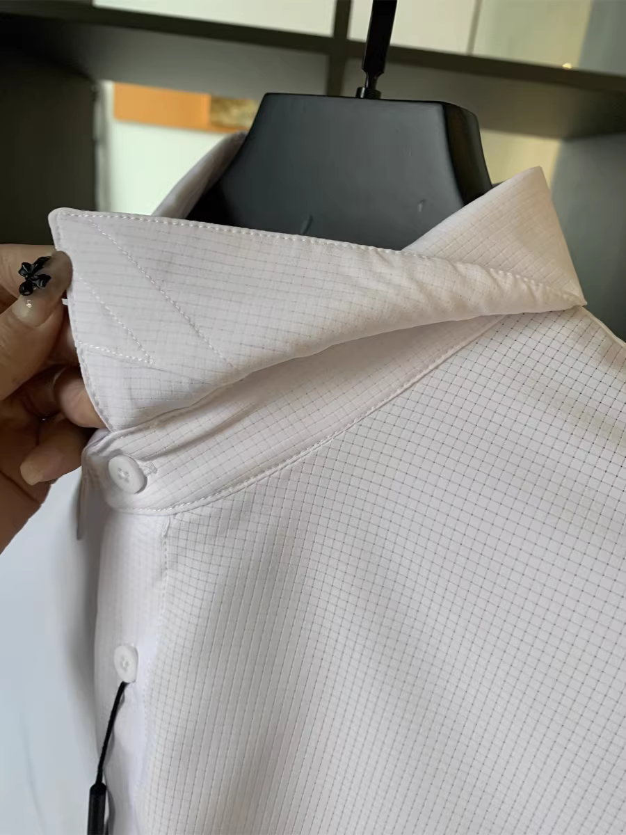 Don Quixote đến Canada! Chất liệu siêu nhỏ lỗ thoáng khí cao cấp! Áo sơ mi ngắn tay co giãn, thoáng mát, phong cách thường ngày, hợp xu hướng.