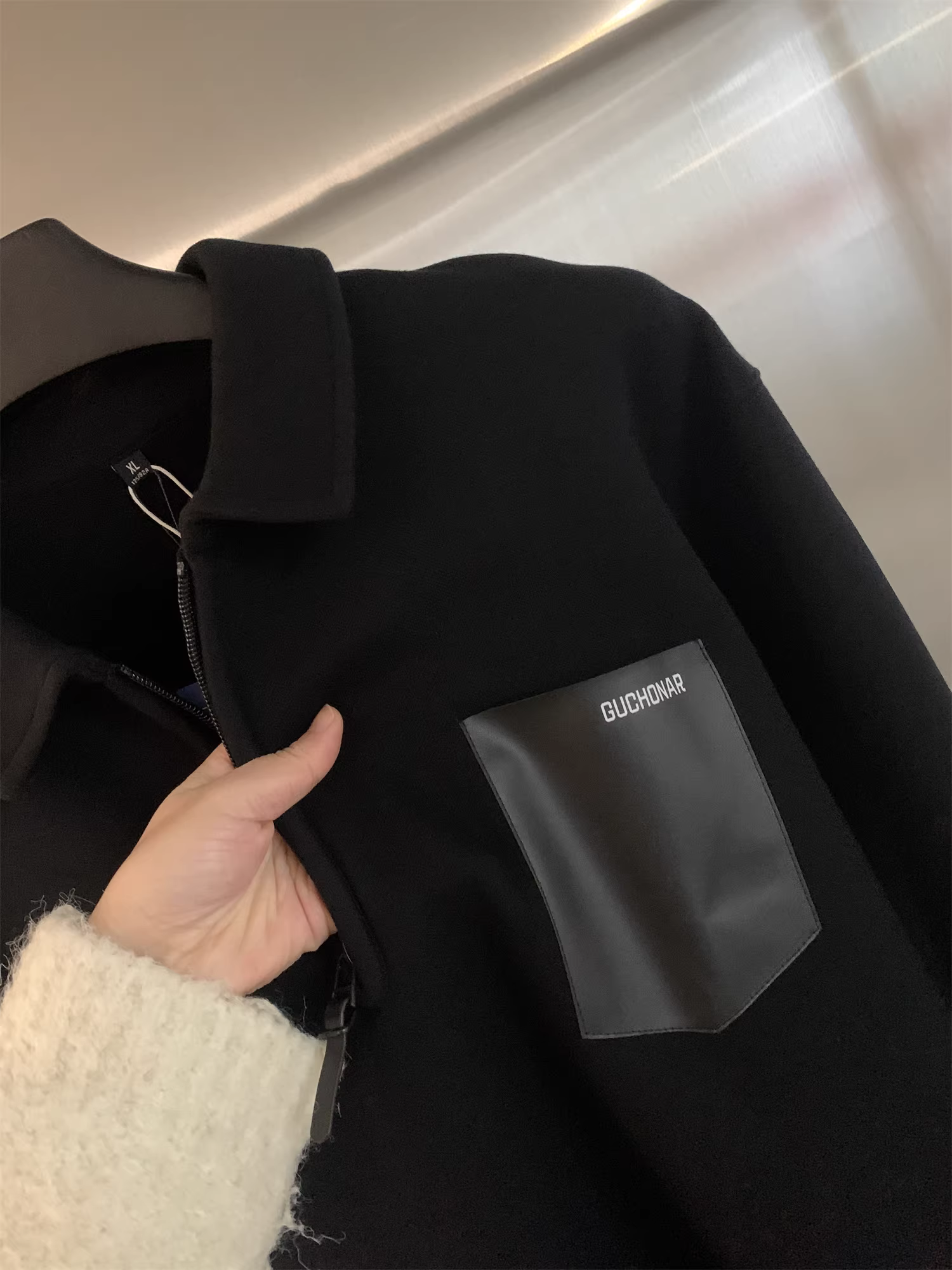 Don Quixote, một quý ông đích thực! Thiết kế túi da! Áo len nam có lớp lót thoáng khí, cổ trụ, nửa khóa kéo, kiểu dáng thường ngày.