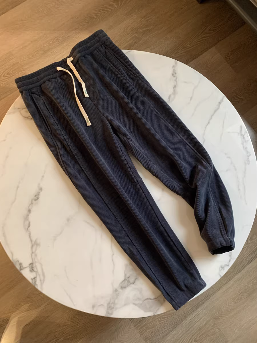 Vải chenille mới của Don Quixote! Quần âu nam có lót lông cừu, lưng thun, mặc mùa thu đông, quần ấm áp.