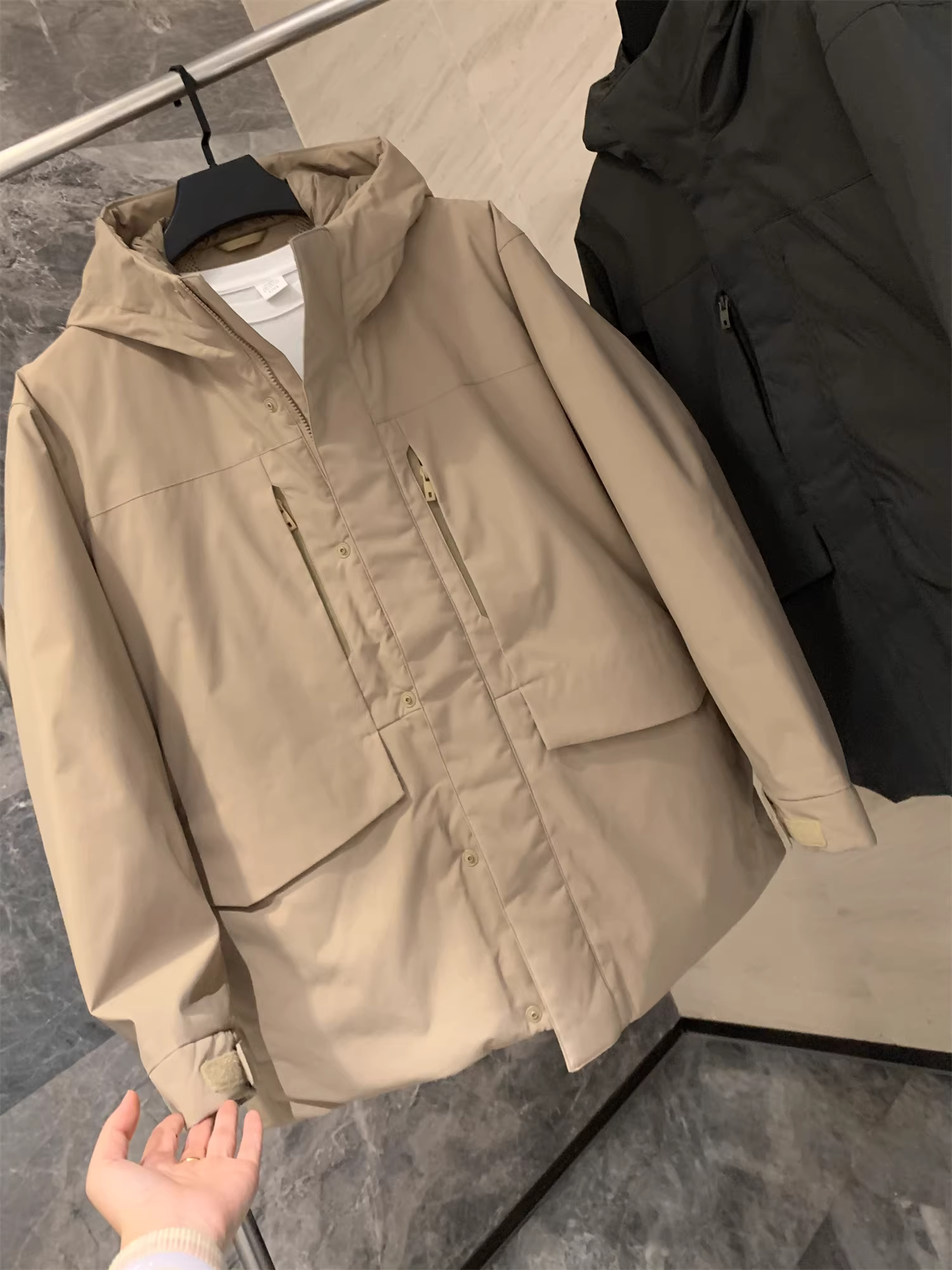 Phòng thử đồ Don Quixote U+! Gọn gàng và sắc nét! Áo khoác ngoài có mũ trùm đầu dành cho nam mùa đông.