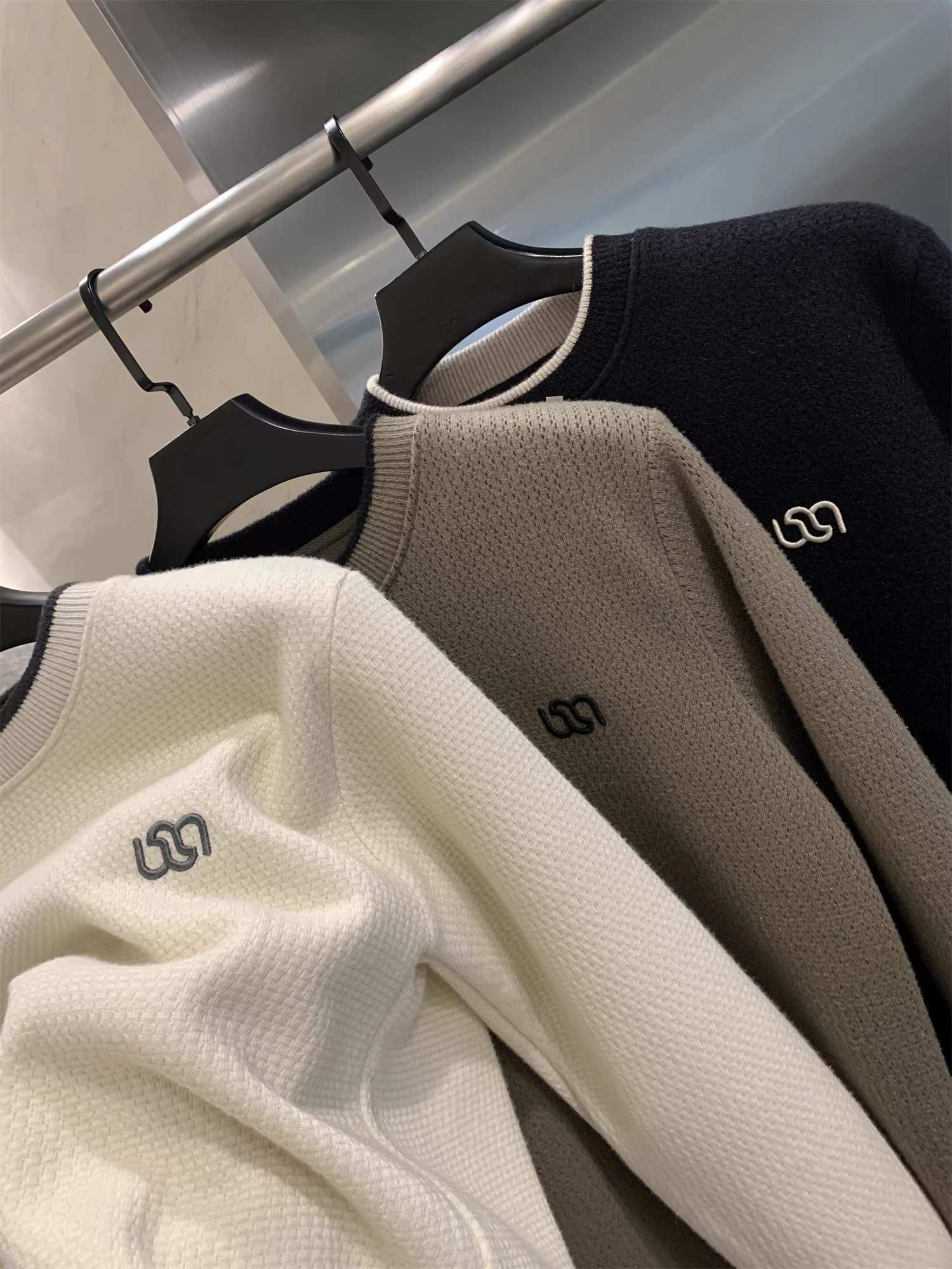 Don Quixote, khí chất thanh lịch! Dày dặn và không rụng lông! Áo len dệt kim ấm áp, lót lông cừu, phong cách thường ngày dành cho nam, thích hợp cho mùa thu đông.