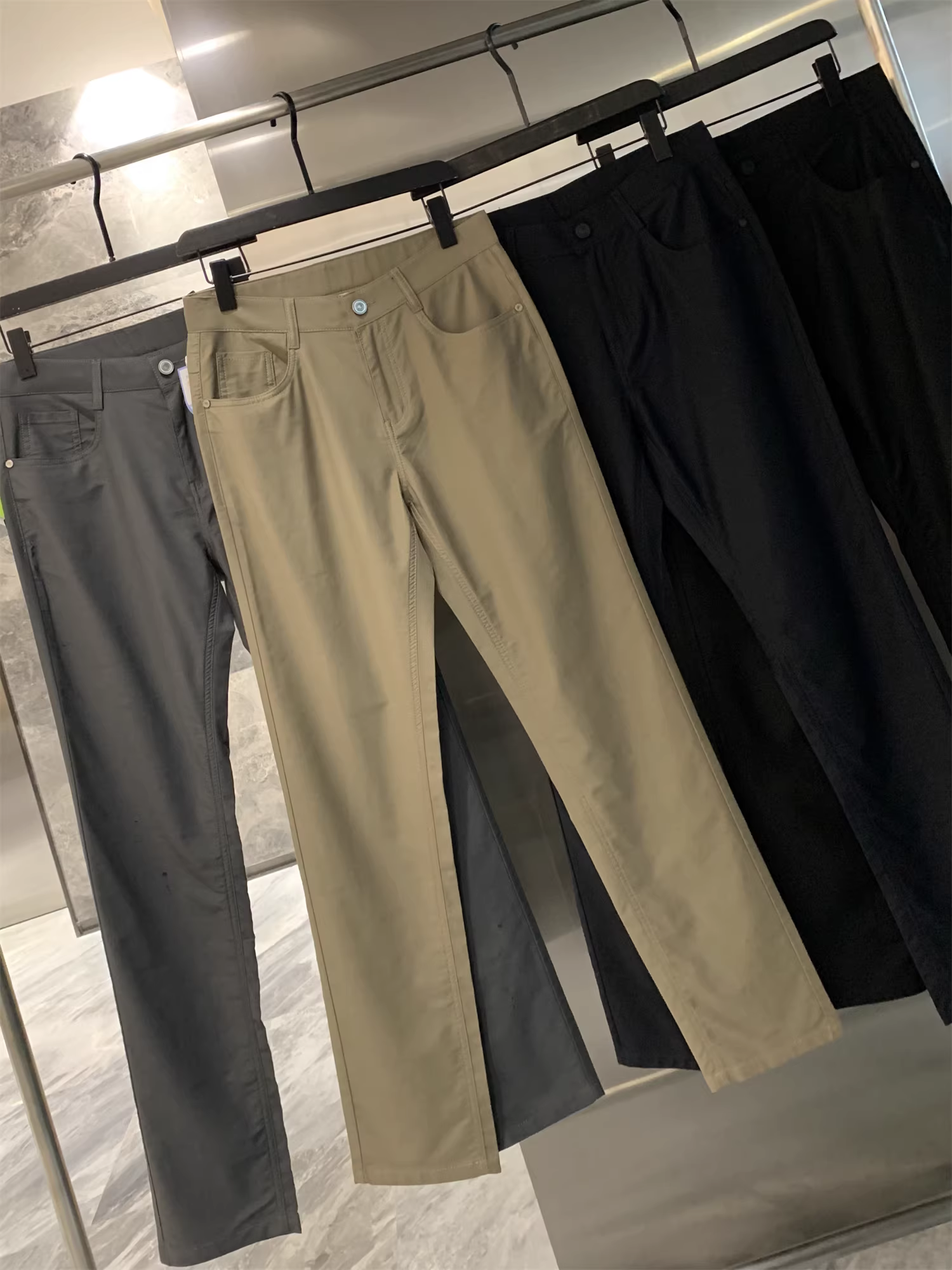 Don Quixote Phong cách kinh doanh nhẹ nhàng! Kết hợp kiểu dáng! Quần thường ngày thoáng khí, co giãn cao, thoáng mát mùa hè dành cho nam giới