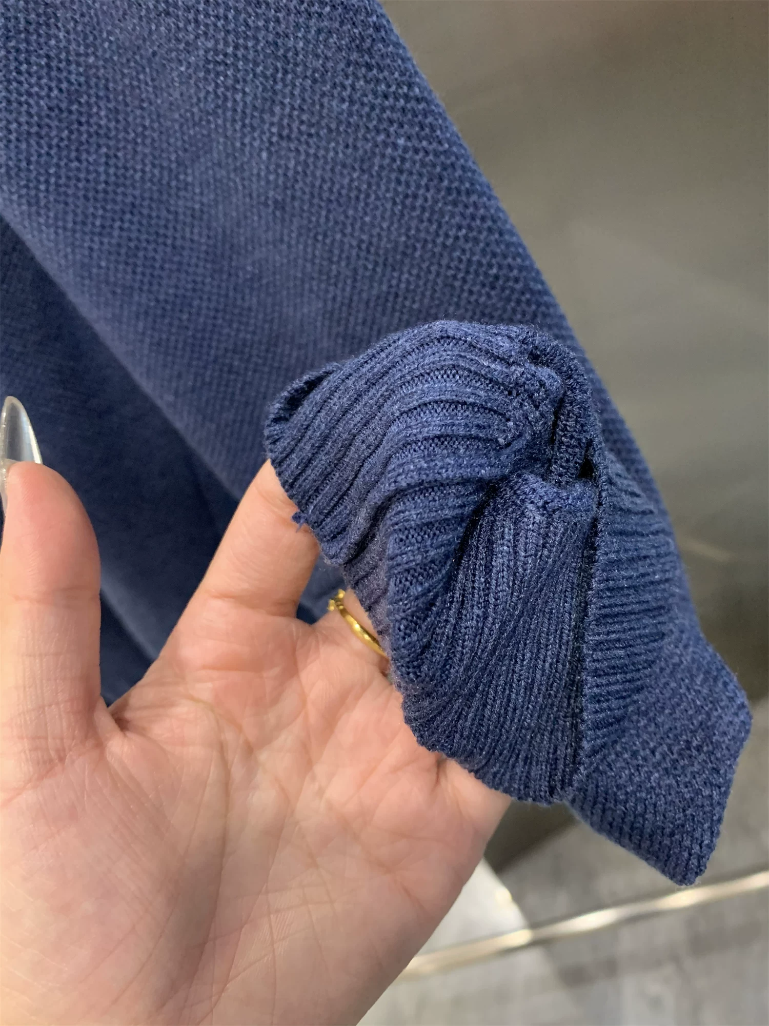 Don Quixote, Lujia Chuyuan! Chất liệu pha Lyocell! Áo len dệt kim giả hai mảnh cổ sơ mi nam.