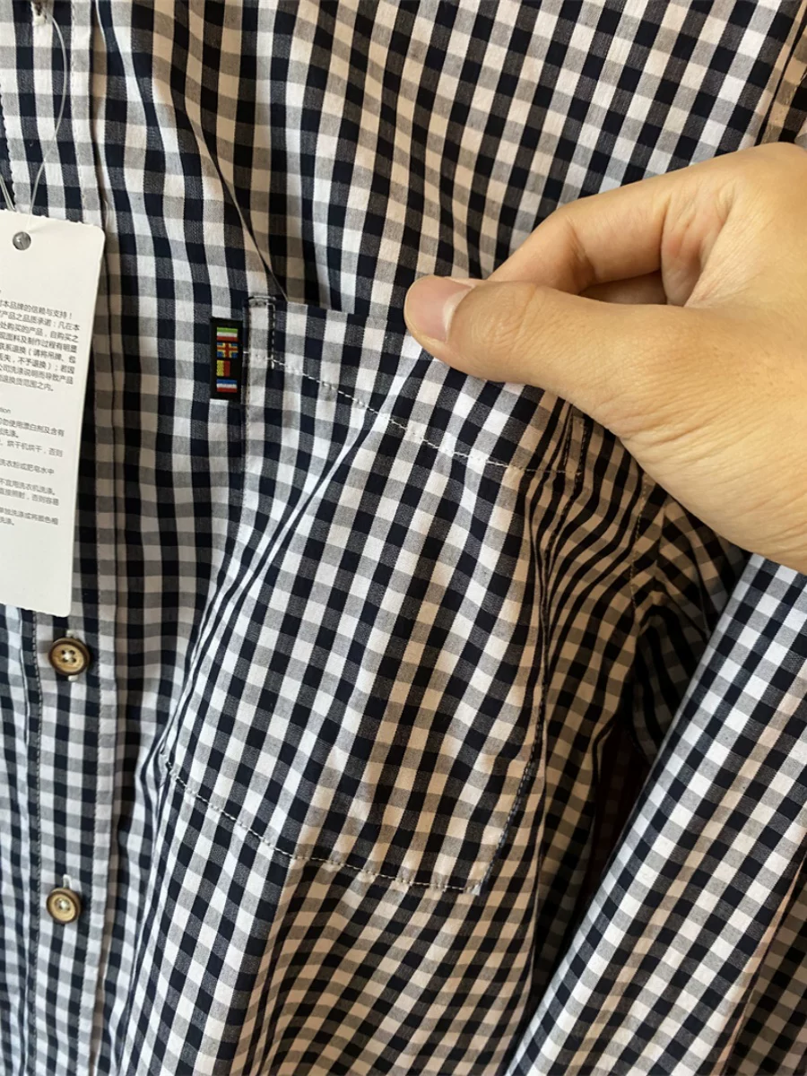 Don Quixote 100% cotton! Thân thiện với da và thoáng khí! Áo sơ mi nam kẻ sọc dài tay mùa thu mới với cổ áo lật, hợp thời trang.