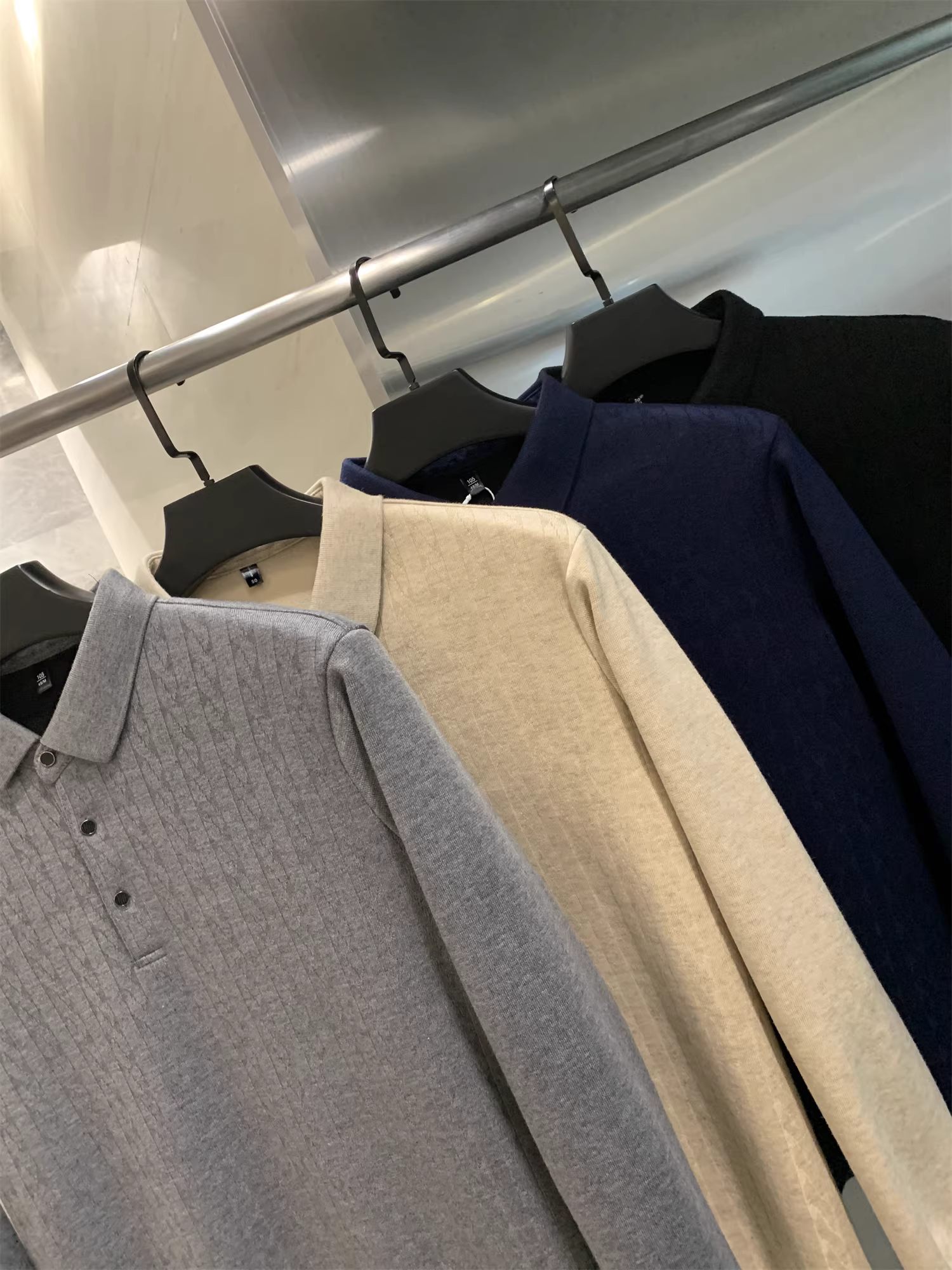 Áo len dệt kim cổ cao, lót lông cừu và pha lụa Don Quixote, dày dặn, áo len mặc trong, áo sweatshirt.