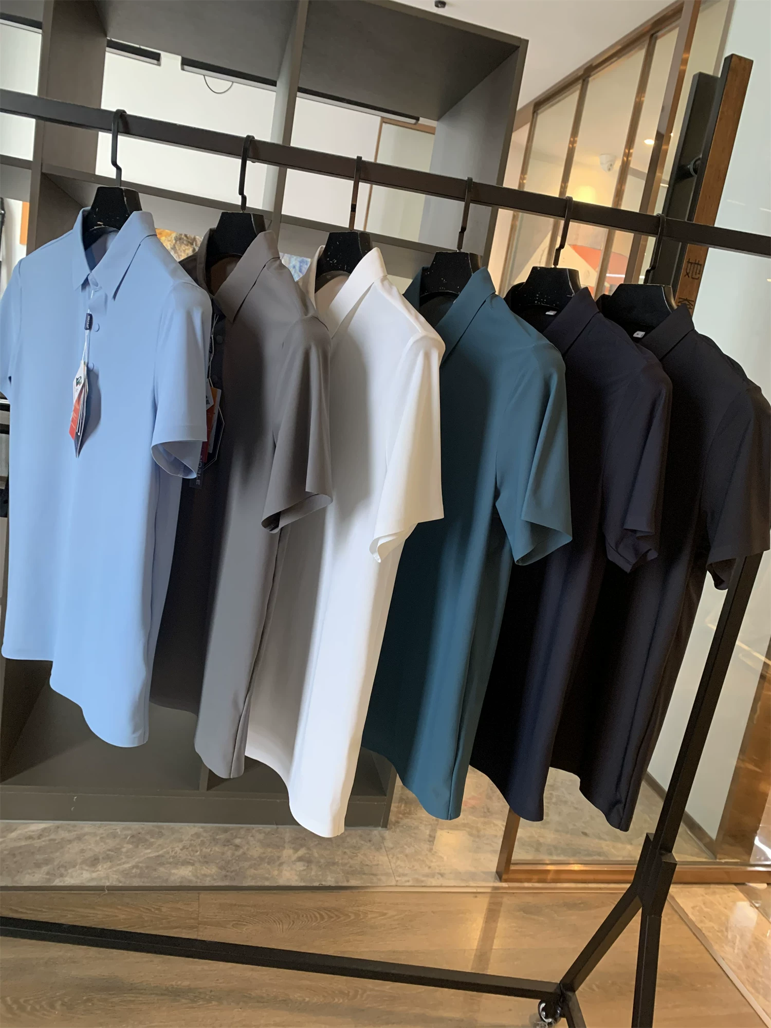 Tủ Don Quixote 1090! Áo sơ mi POLO ngắn tay khô nhanh cho nam, có khả năng làm mát tuyệt vời + cắt laser liền mạch