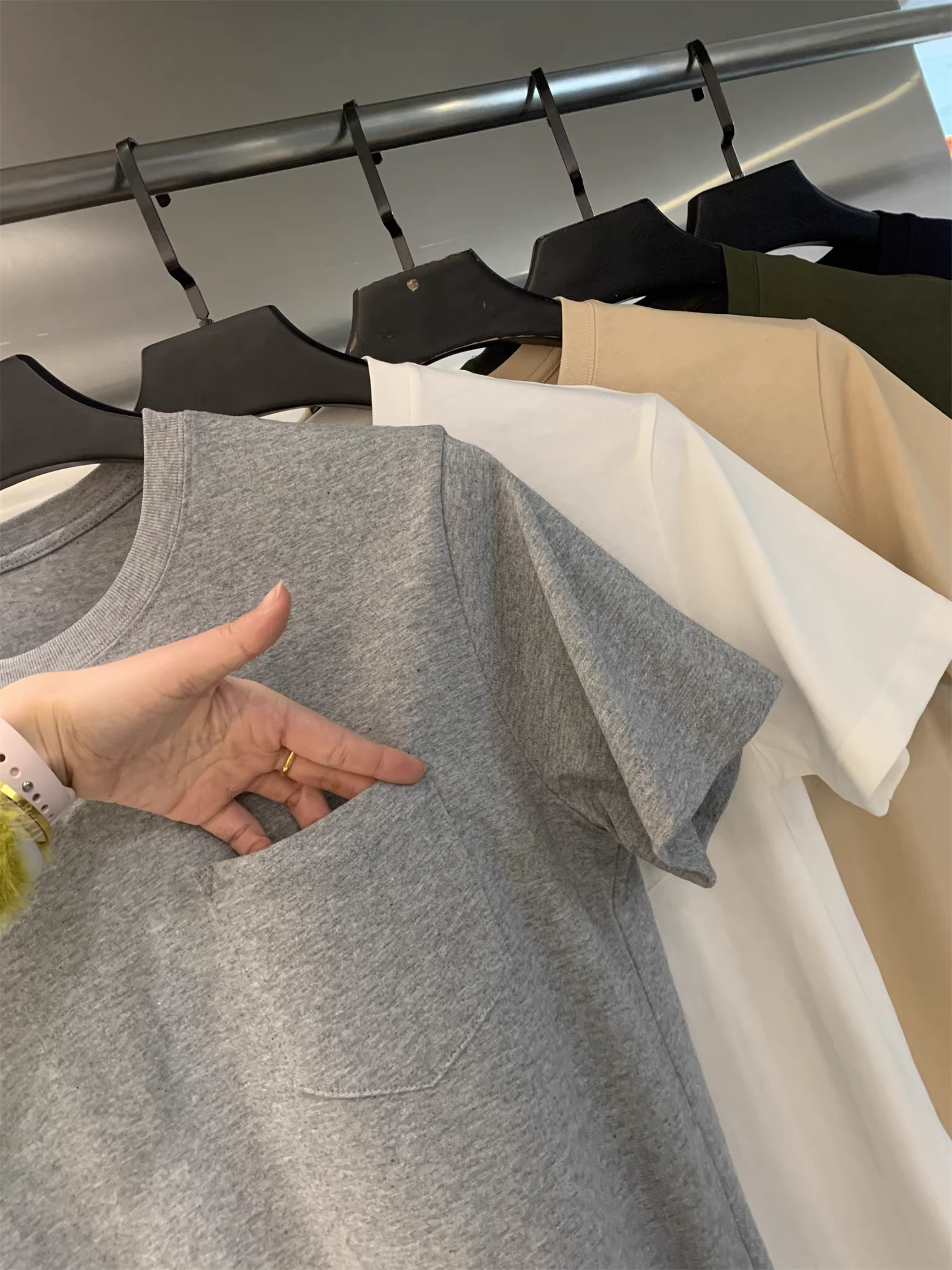 Don Quixote chất liệu cotton Xinjiang chải kỹ nặng 300g! Áo thun nam mùa hè màu trơn cổ tròn có túi tay ngắn hợp thời trang