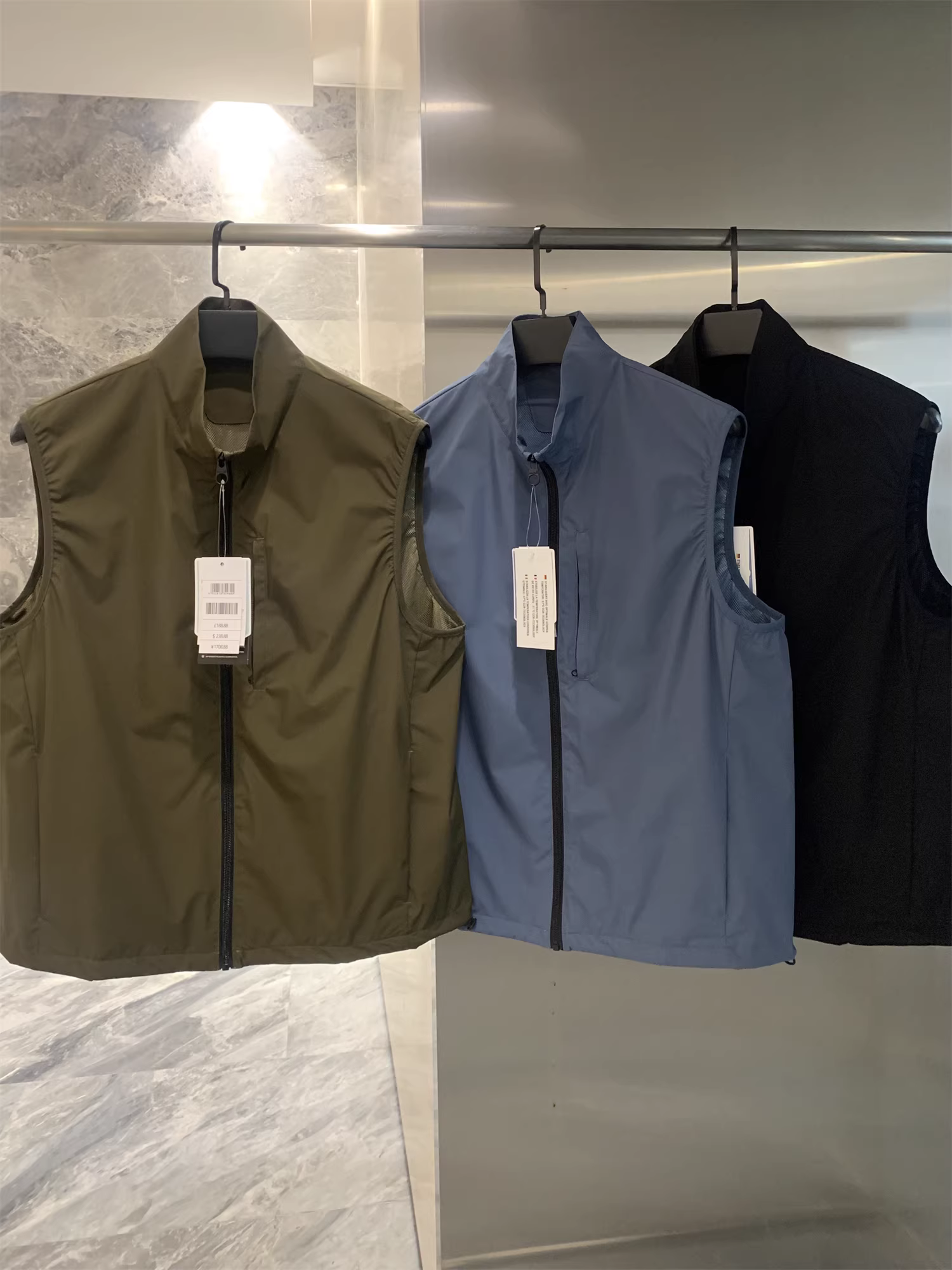 Don Quixote Urban Functionality! Có thể mặc được cả nam và nữ! Áo vest thường ngày có cổ đứng chống gió và chống thấm nước mùa xuân và mùa hè rất hợp thời trang.