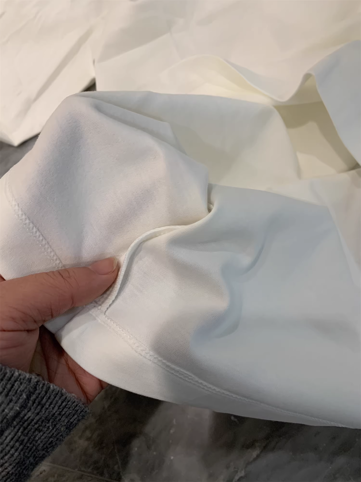 Don Quixote là sản phẩm bán chạy nhất! Công nghệ tuyệt vời! Áo thun nam tay dài thêu họa tiết cơ bản, đa năng, theo xu hướng thời trang.