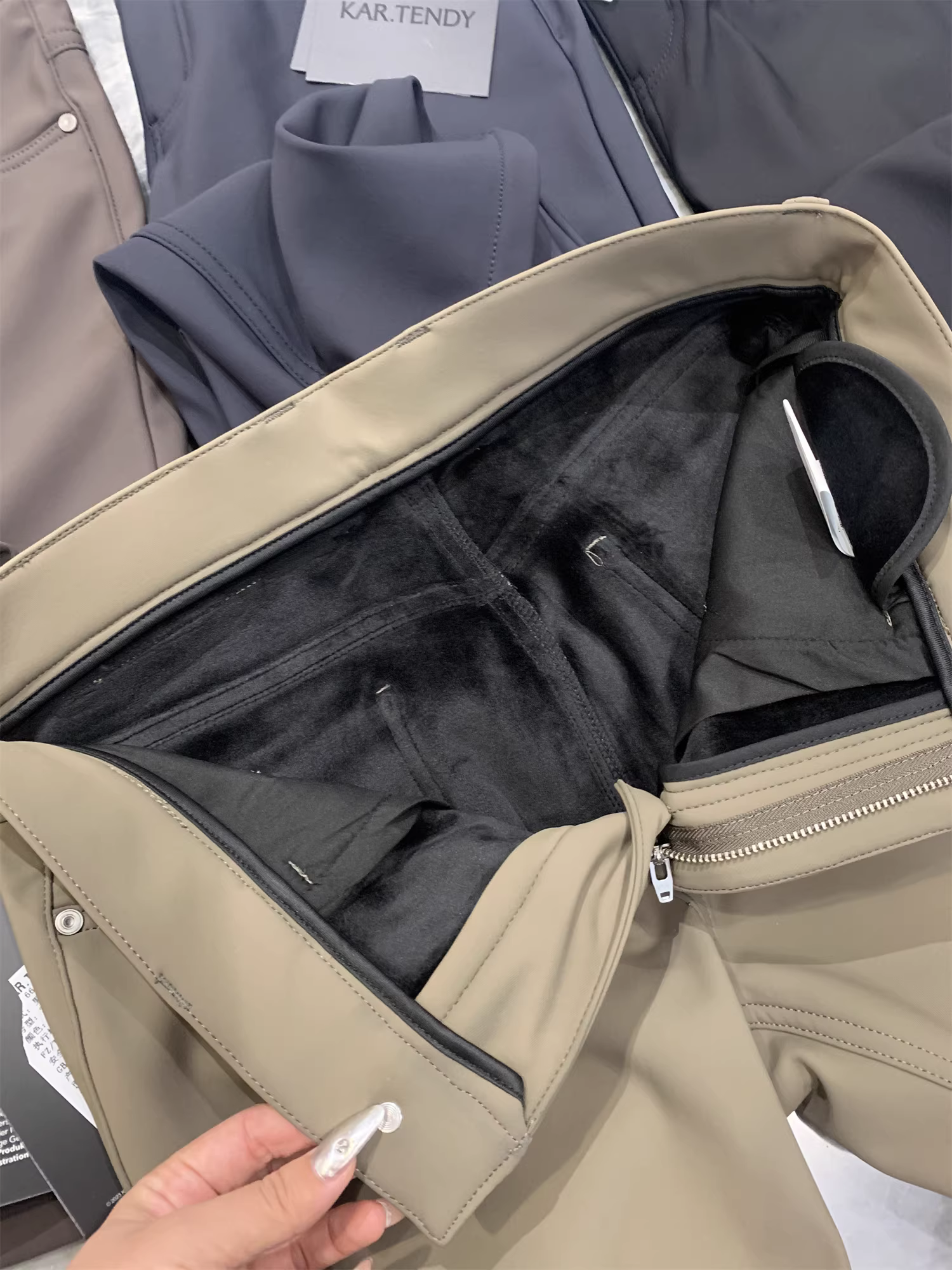 Don Quixote Công nghệ đen bốn lớp chống thấm! Dòng sản phẩm dành cho doanh nhân nhẹ nhàng! Quần âu nam mùa thu chất liệu mềm mại, đa năng, dáng thẳng, phong cách thường ngày