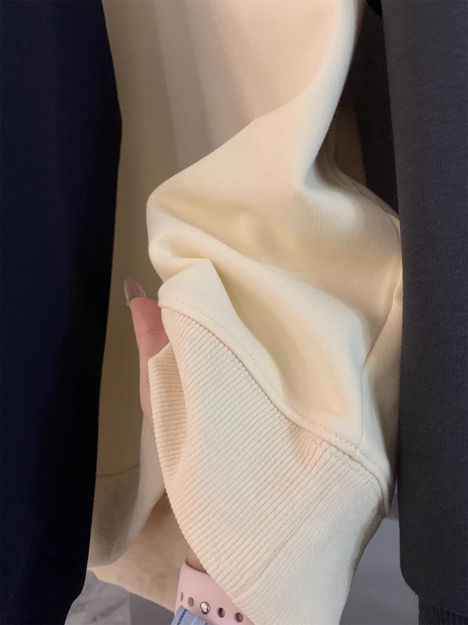 Dòng thiết kế Don Quixote! Áo len chui đầu cổ tròn tay raglan phối màu theo phong cách Mỹ dành cho nam.