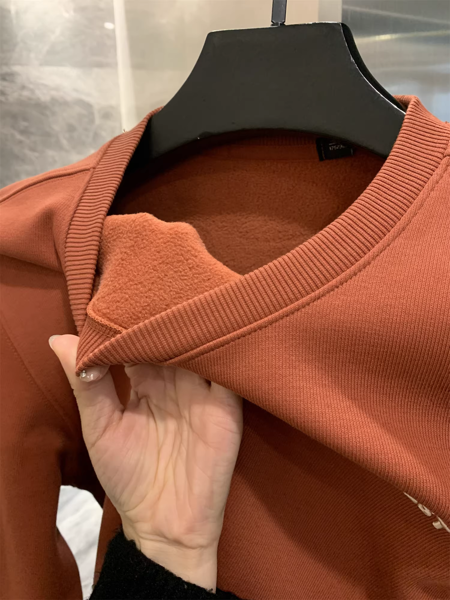 Áo len Don Quixote H! Có lớp lót lông cừu và dày dặn! Áo len nam mặc thường ngày giữ ấm mùa thu đông, thân thiện với da, dùng làm lớp lót.