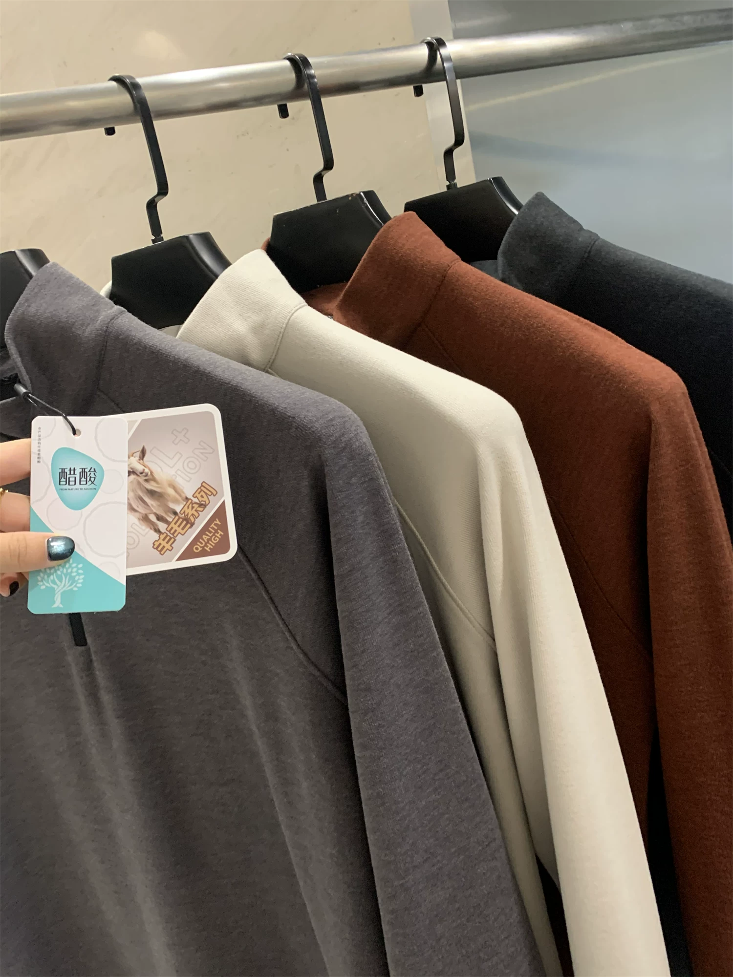 Đồ dùng ngoài trời Don Quixote! Thoáng khí và nhanh khô! Áo thun nam mùa thu màu trơn cổ nửa mở thể thao ngoài trời thời trang